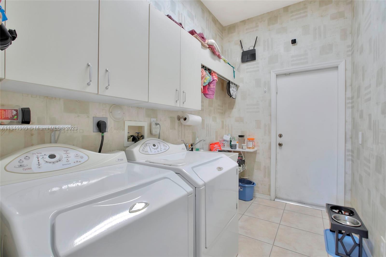 Photo 44 of 2563 Jardin Way in Weston - MLS A11341010