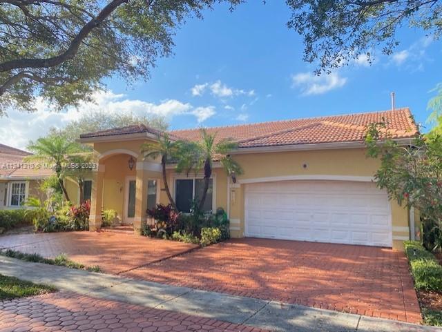 18782 NW 90th Ave, Hialeah, FL 33018