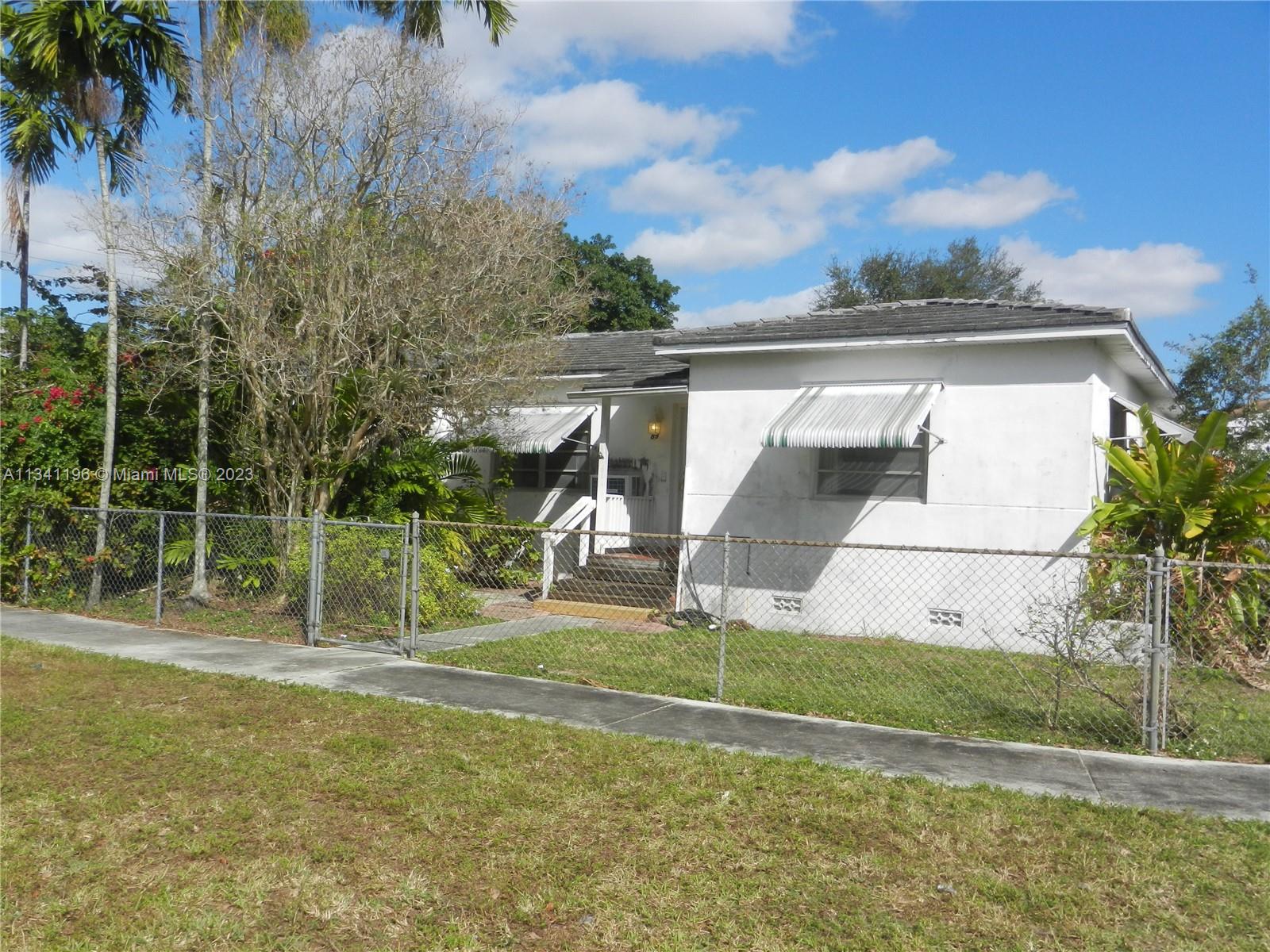89  Whitethorn Dr  For Sale A11341196, FL