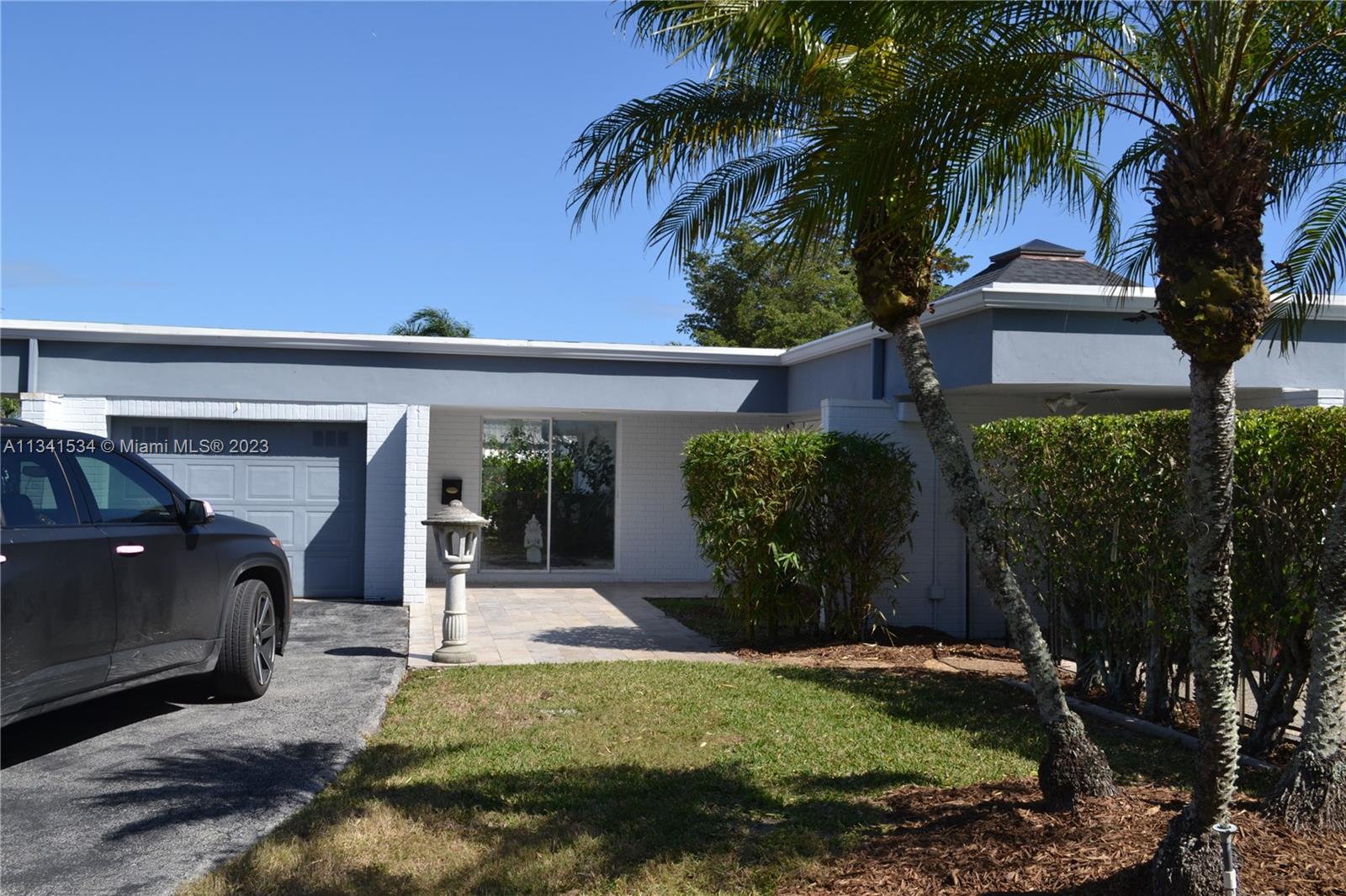 6210 Royal Poinciana Ln, Tamarac, FL 33319