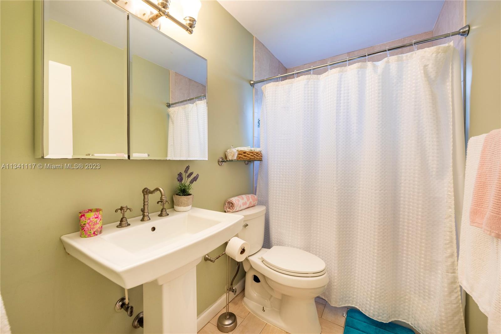 Listing Photo 16