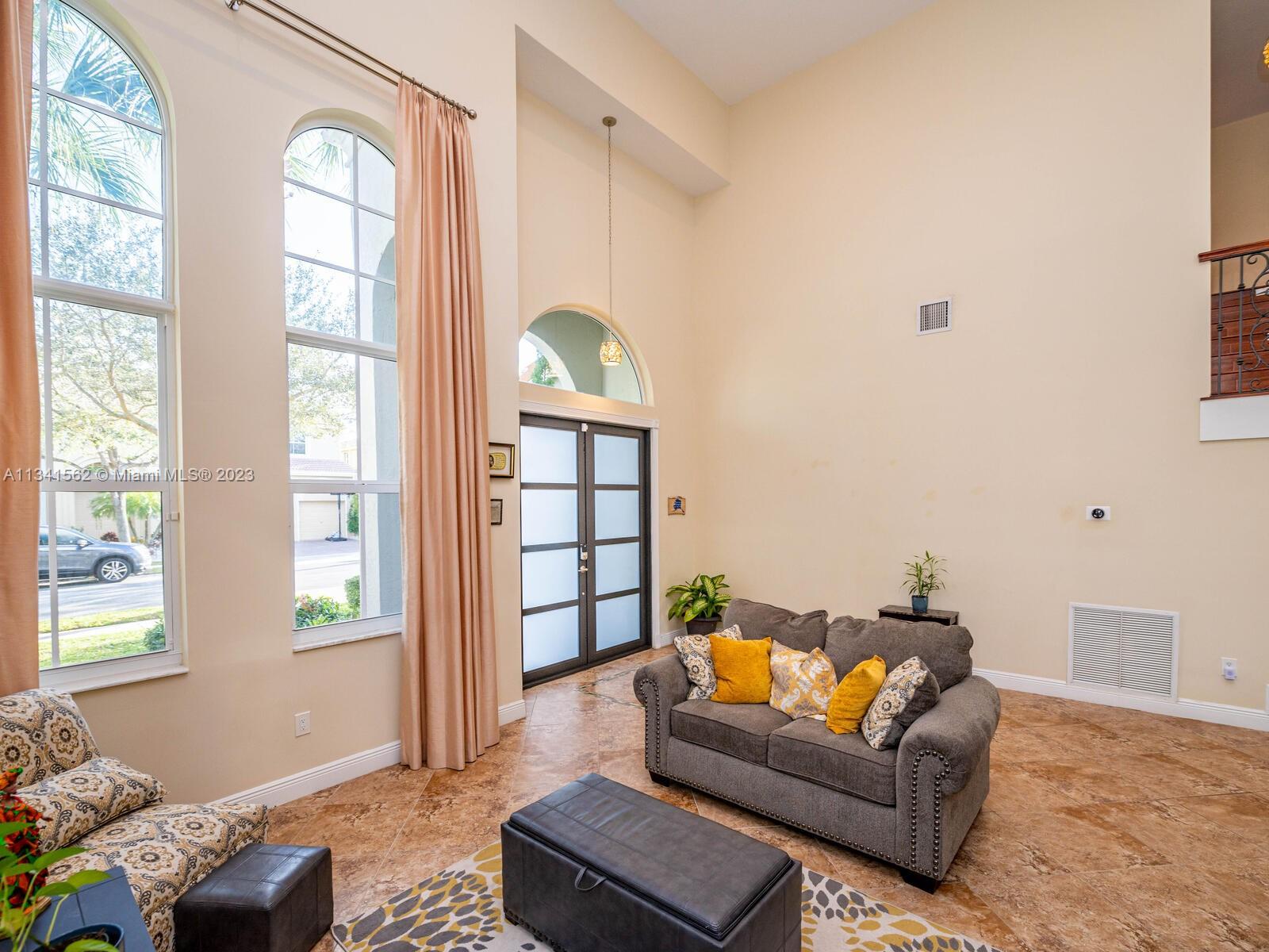 Listing Photo 16