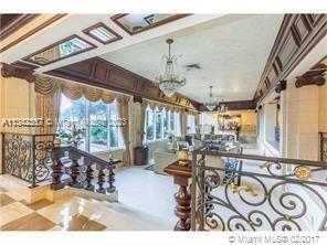 NEO CLASSICAL TRADITIONAL OLD WORLD STYLE LOBBY WITH 24 HOUR SECURITY AND CONCIERGE SERVICES