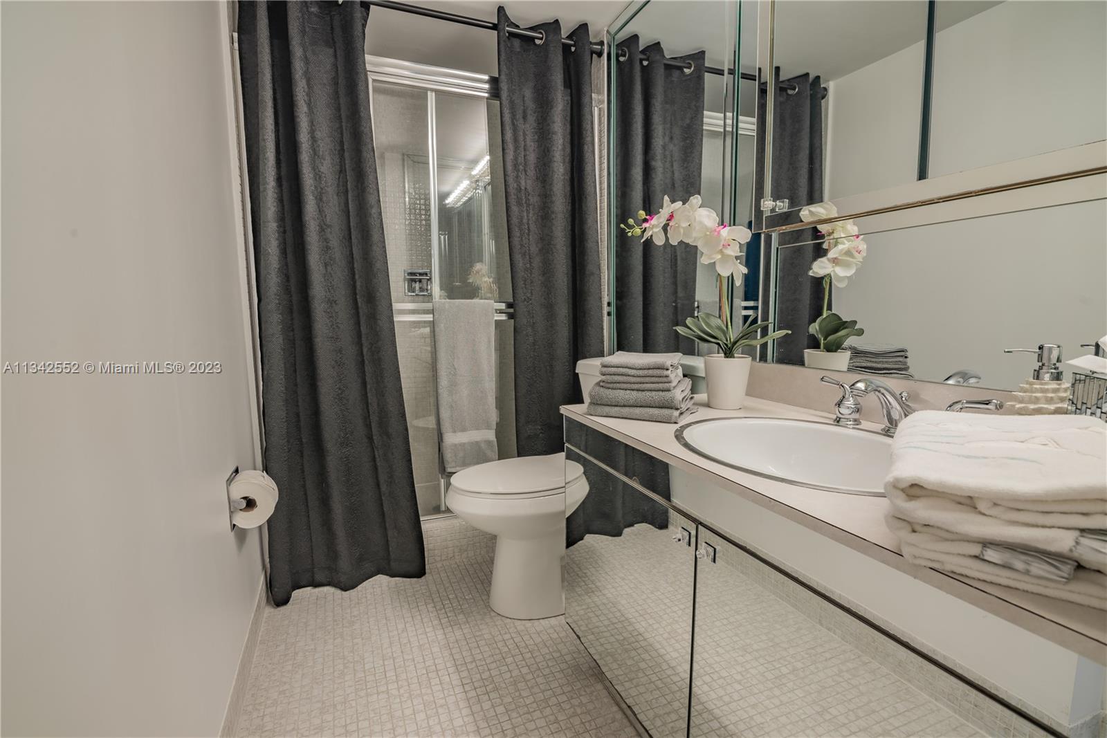 FAMILY BATHROOM WITH SHOWER