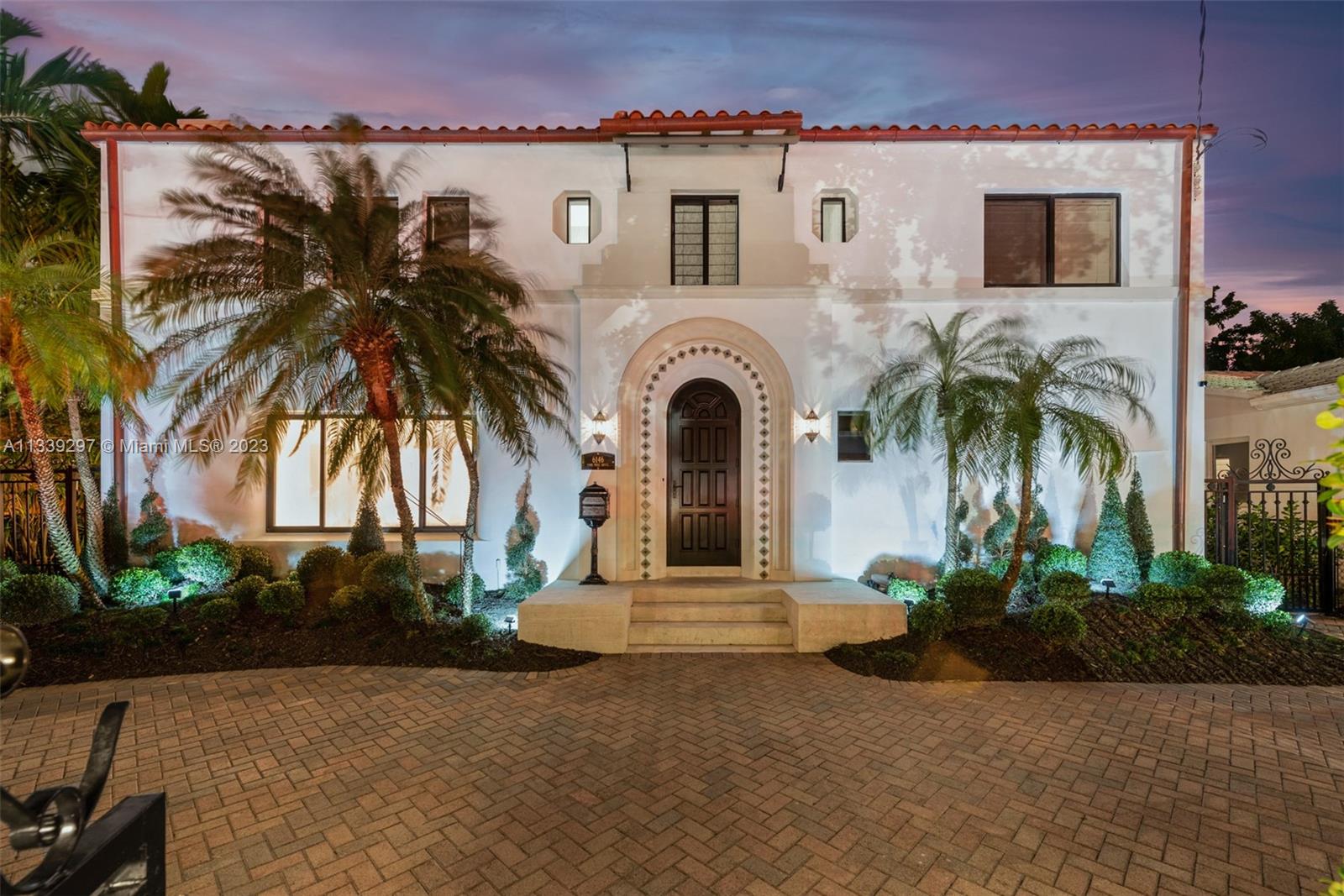 6146  Pine Tree Dr  For Sale A11339297, FL