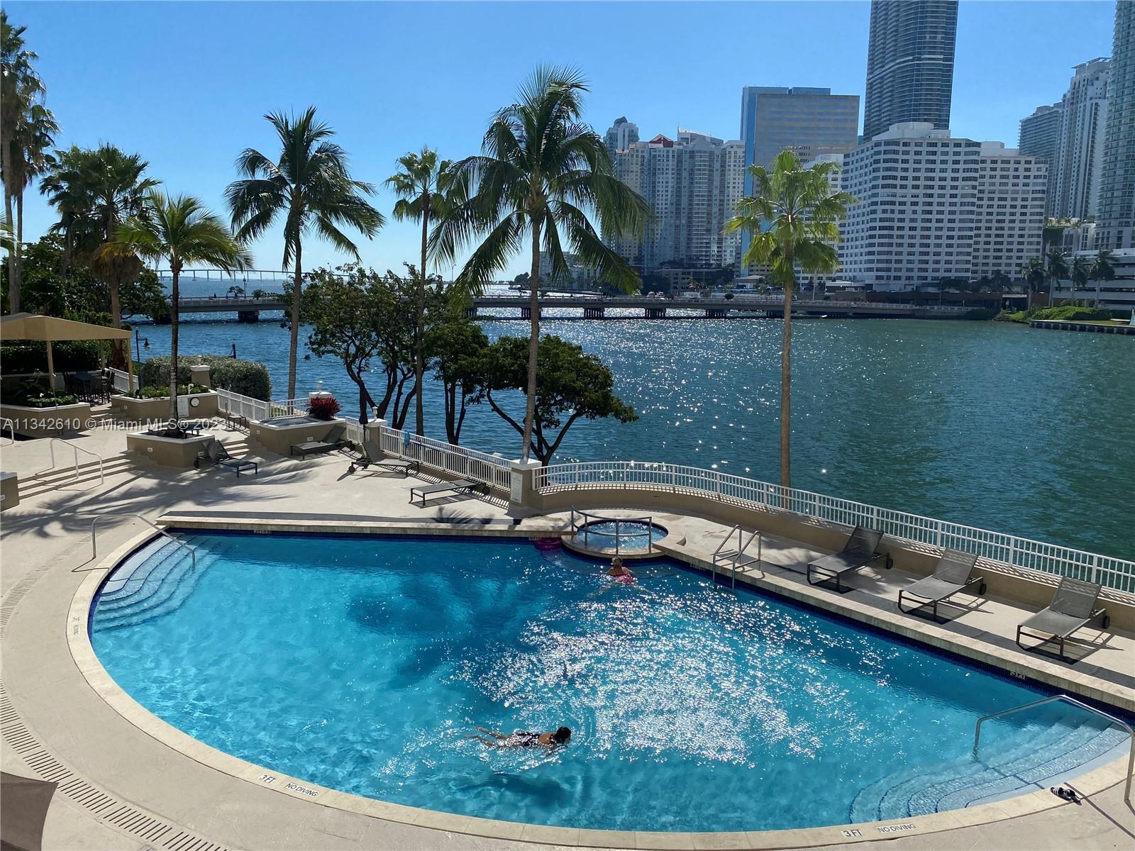 Live in this great building at one of the most exclusive Island in Miami!. 1bed/1.5 baths apt with ample balcony with water views. Very luminous, updated
Bathrooms, new S/S Appliances, white ceramic tile, Granite countertop. Great amenities include 24/7 security, valet parking, 2 story gym, indoor squash courts,
billards, kids playroom, waterfront Pool. For Sale AS-IS. It won't last! Furnitures is negociable.