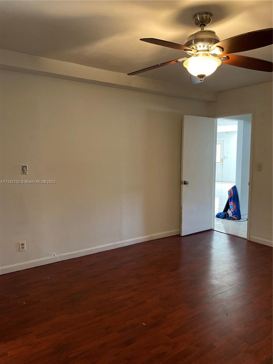 Listing Photo 16