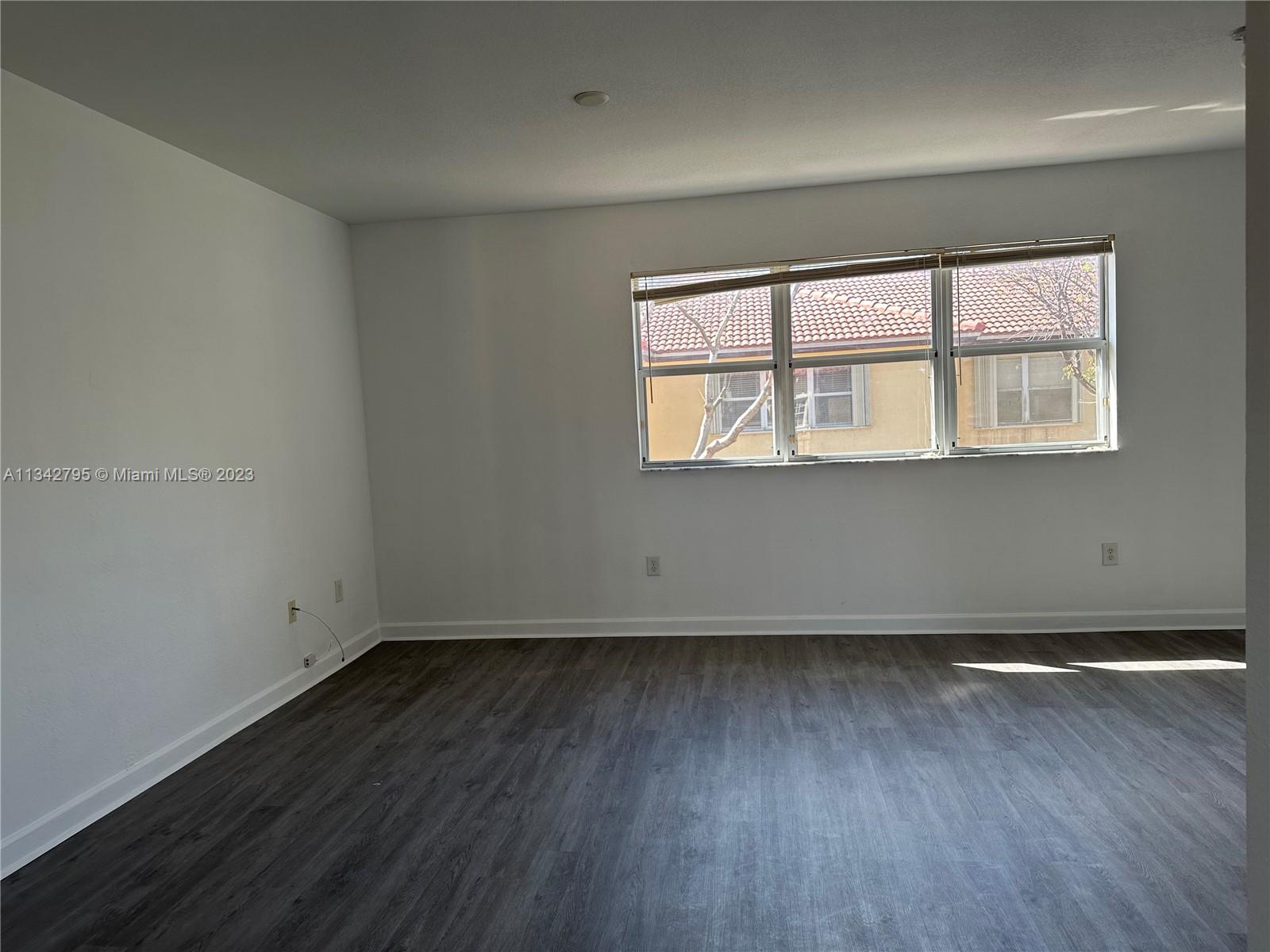 1720 NE 33rd Ave 201-5