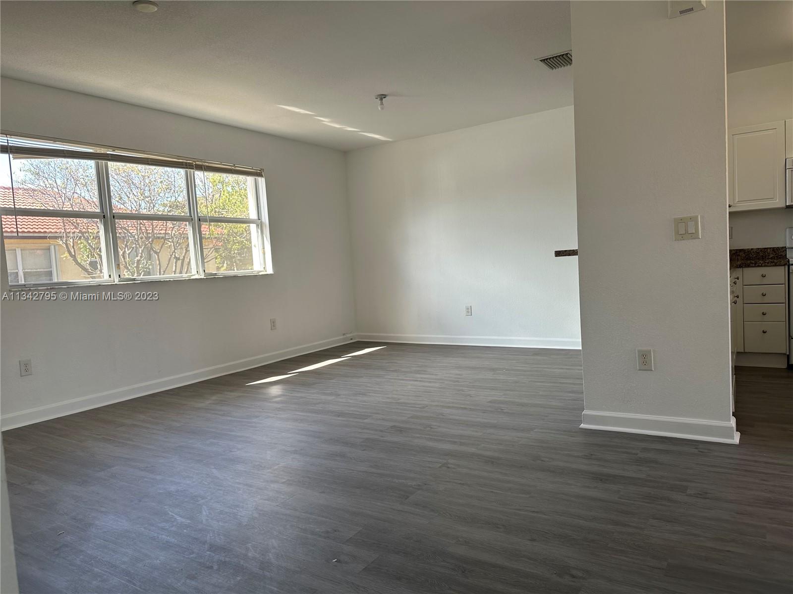 1720 NE 33rd Ave 201-5