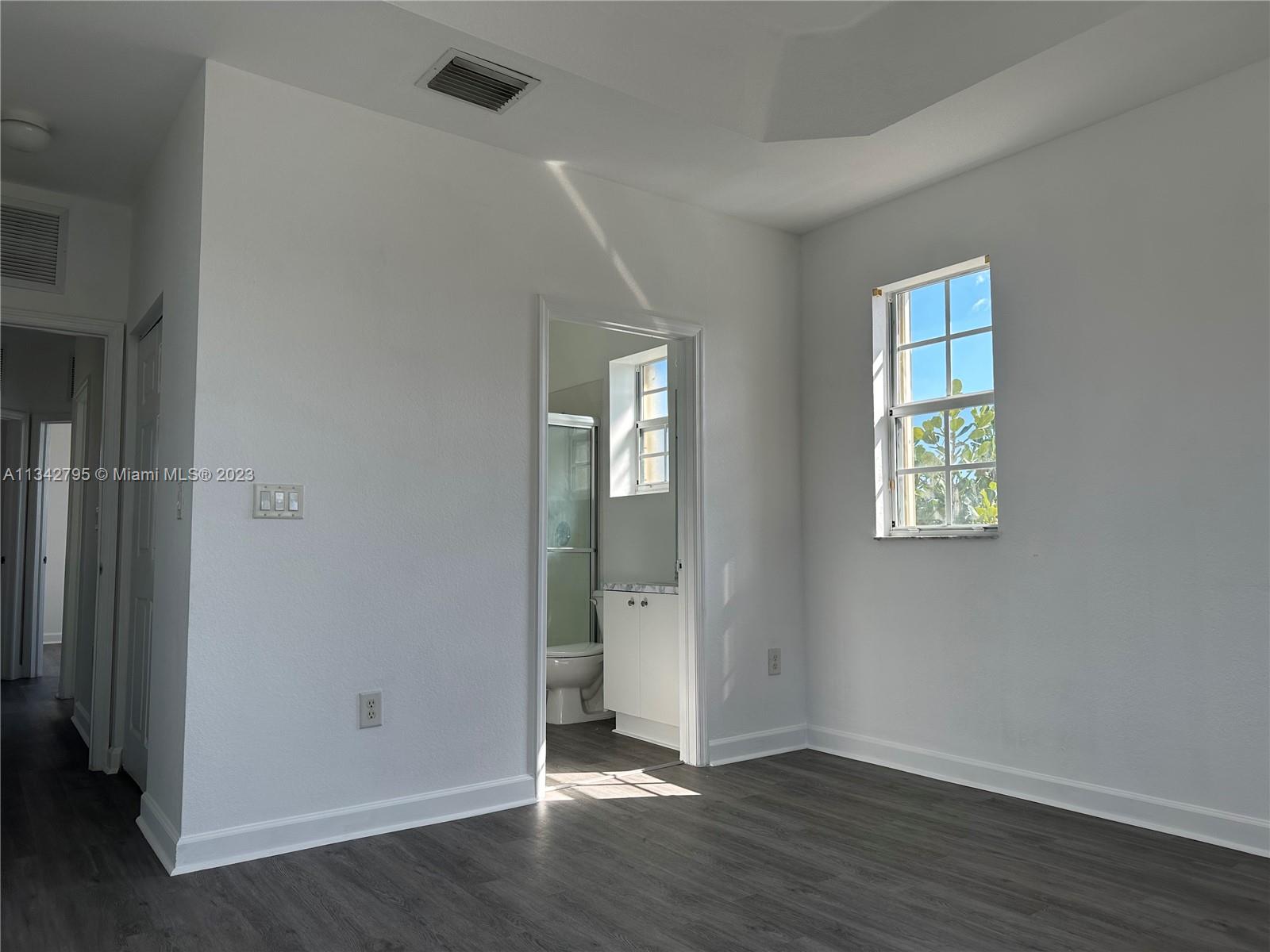 1720 NE 33rd Ave 201-5