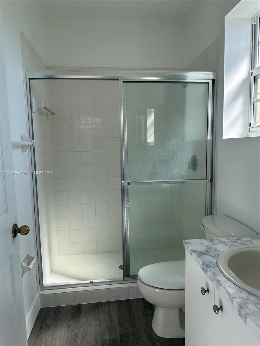 1720 NE 33rd Ave 201-5
