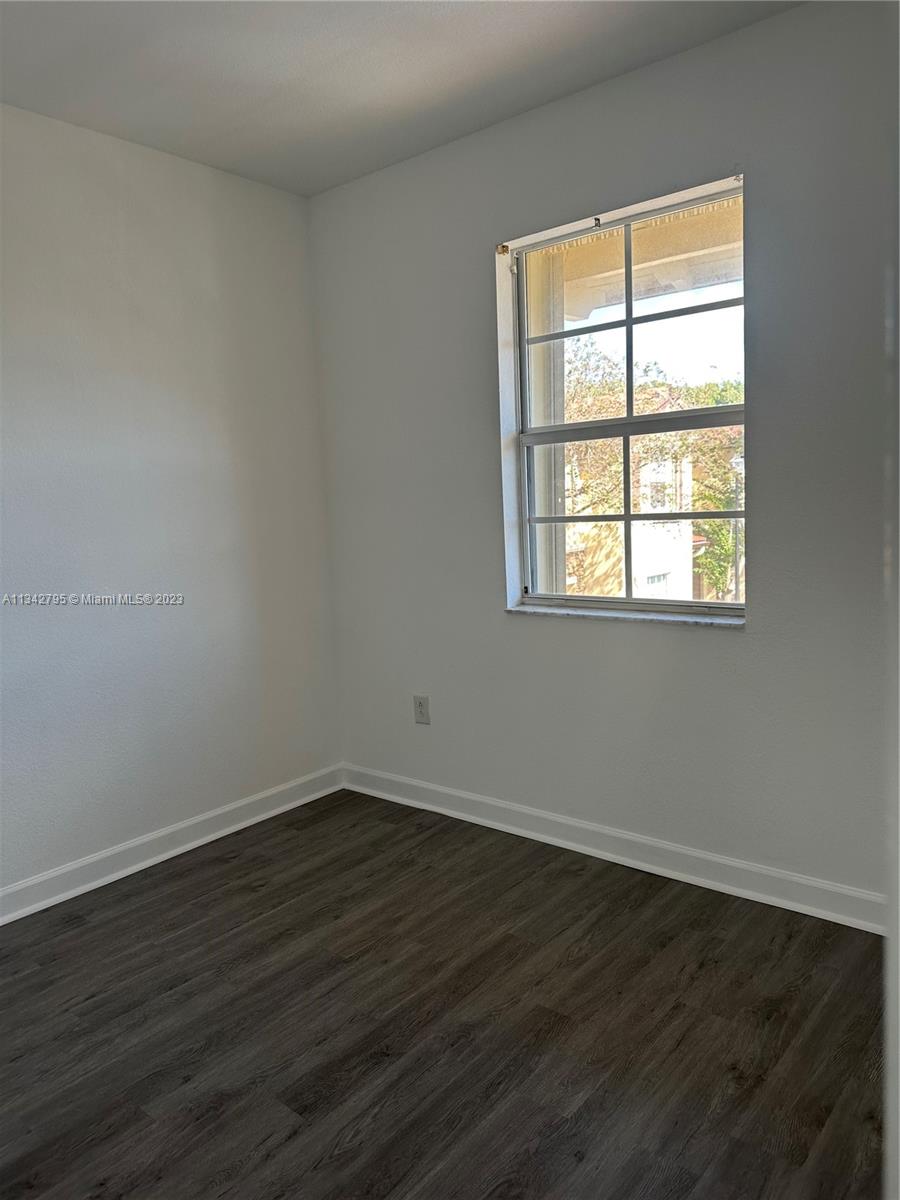 1720 NE 33rd Ave 201-5