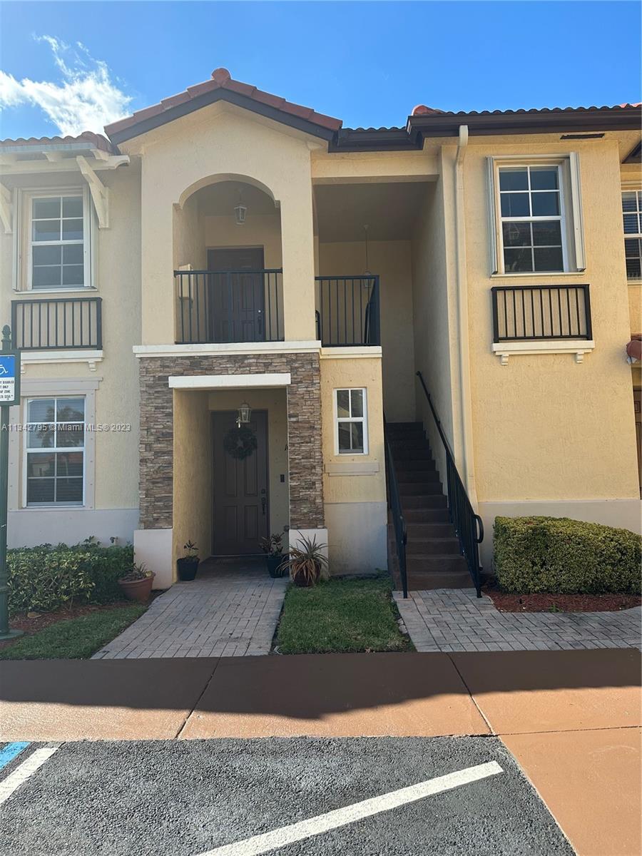 1720 NE 33rd Ave 201-5