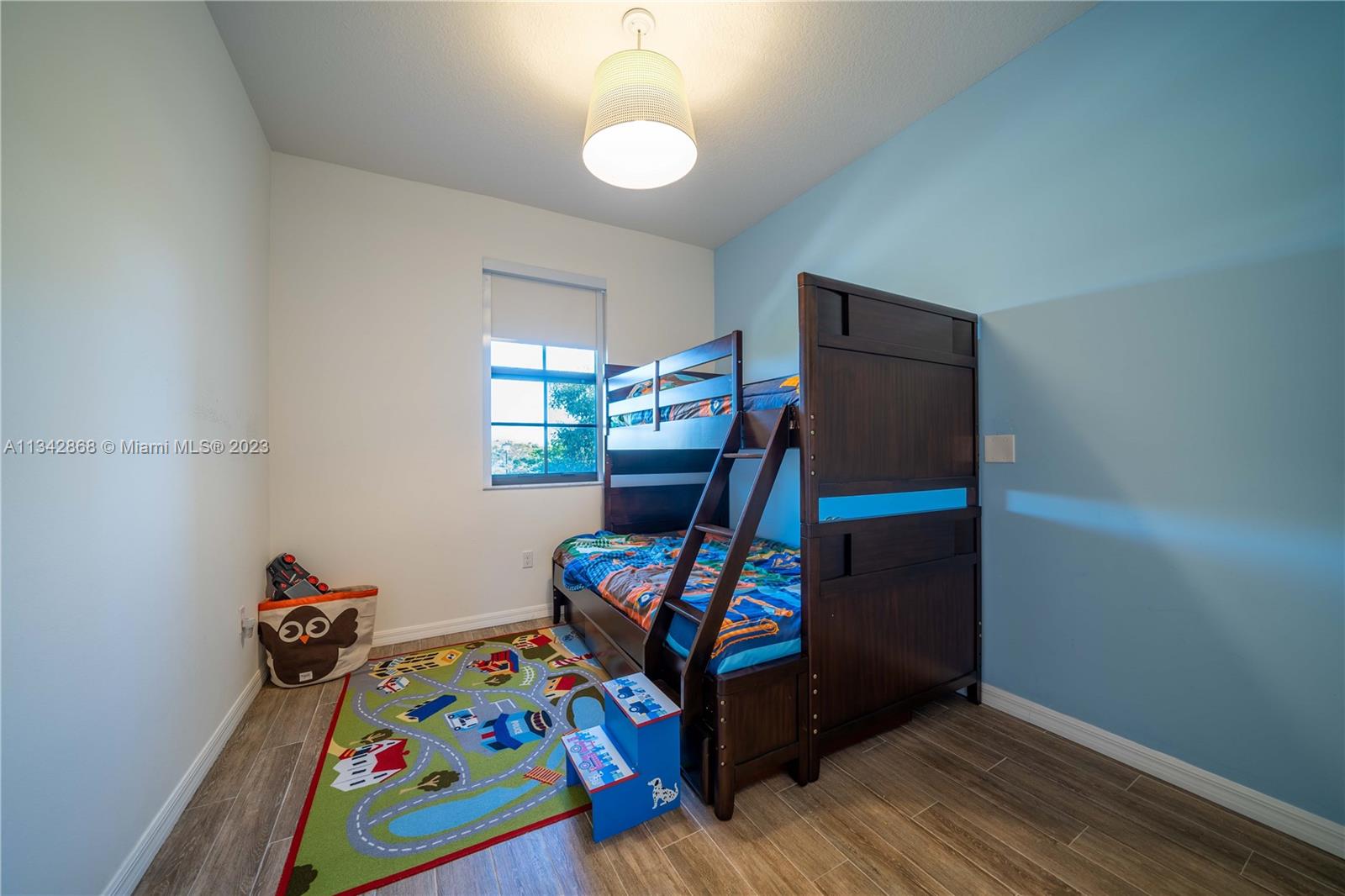 Listing Photo 32