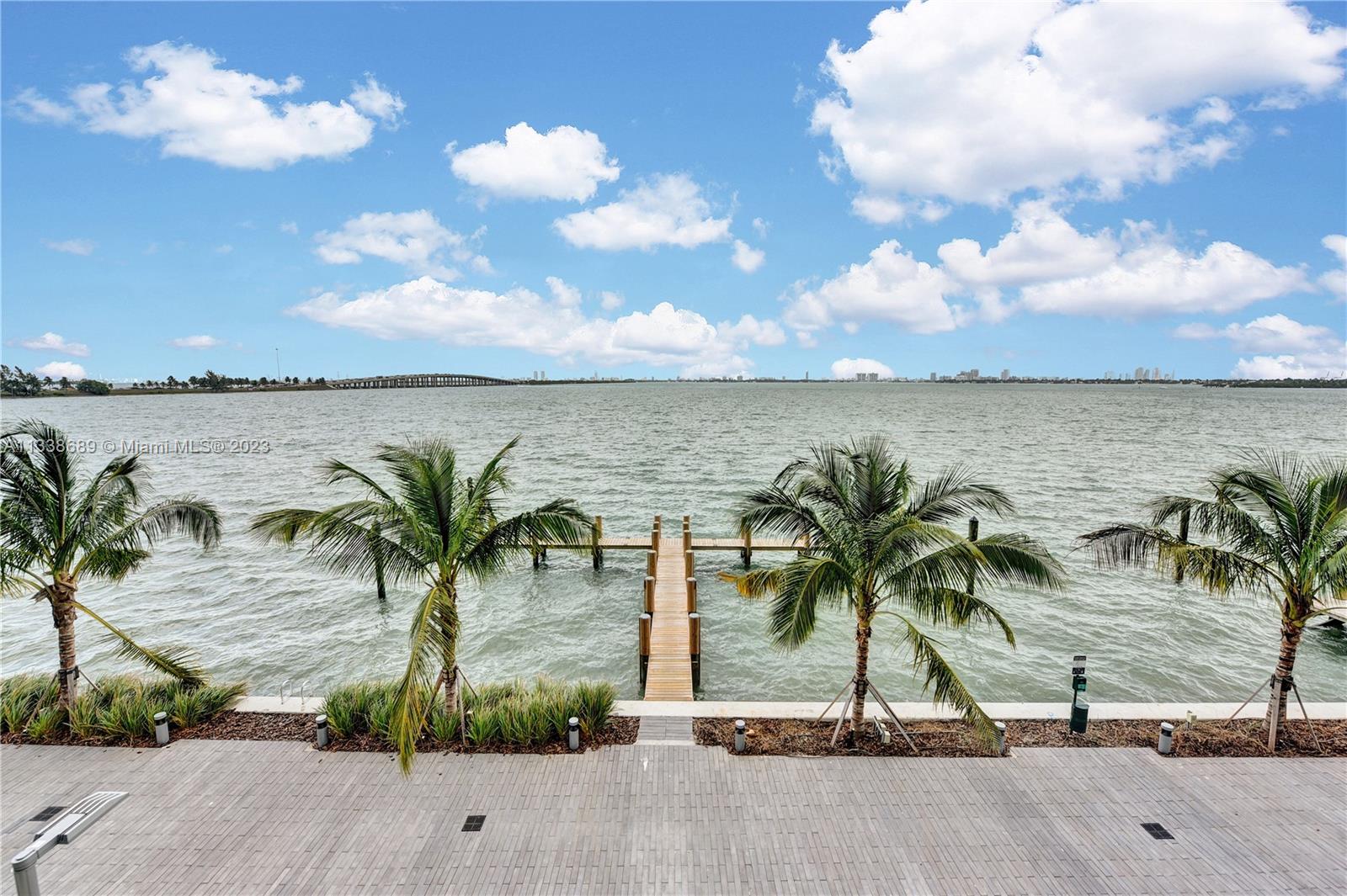 Beautiful Direct Bayfront Condo