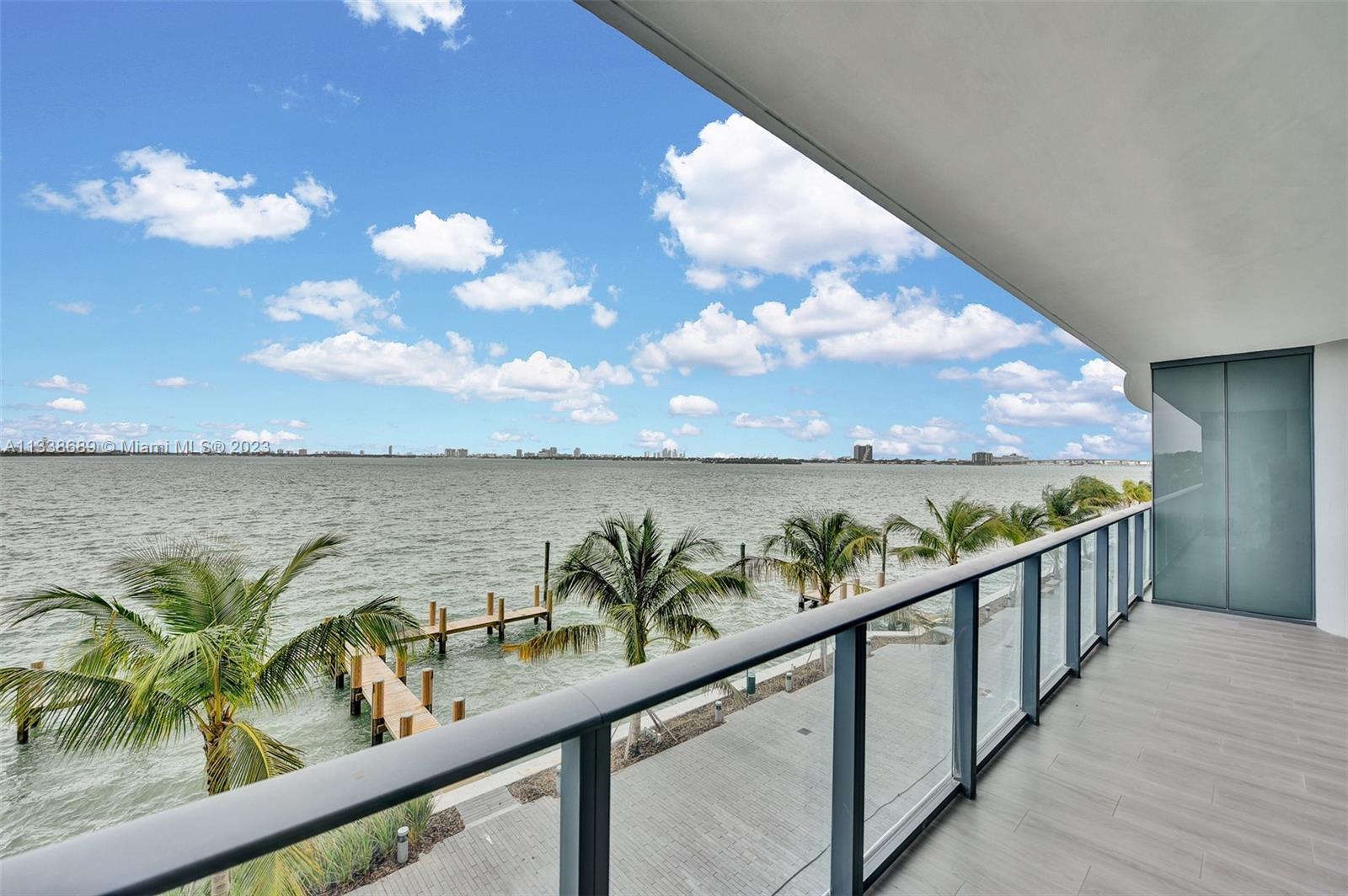 Large Bayfront Balcony