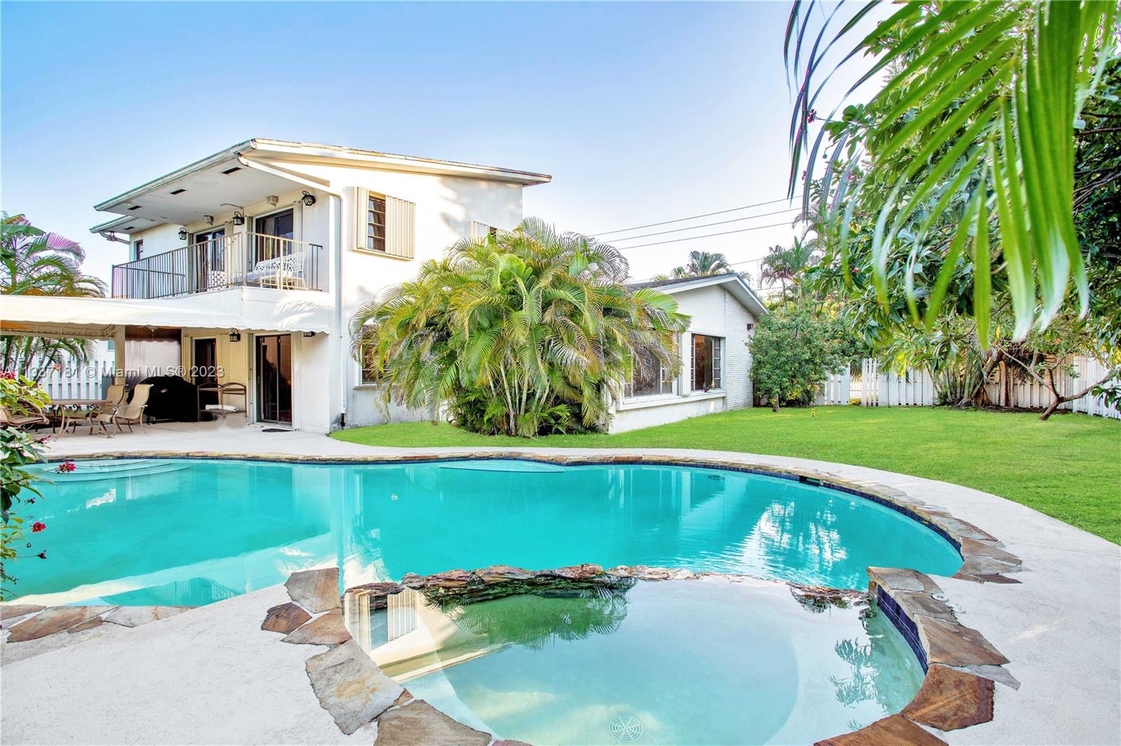 7700 Hawthorne Ave, Miami Beach, FL 33141