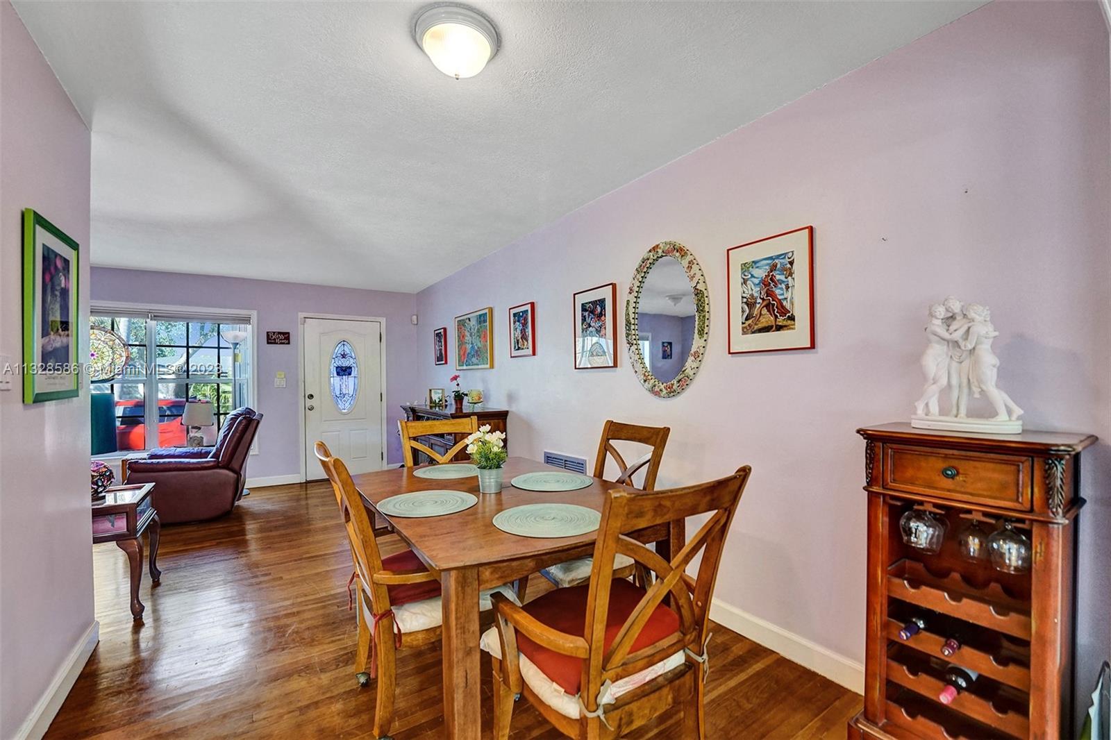 Listing Photo 12