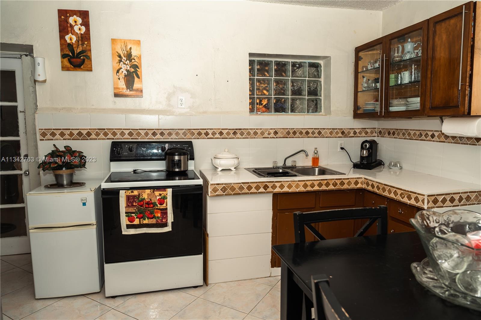 Listing Photo 11