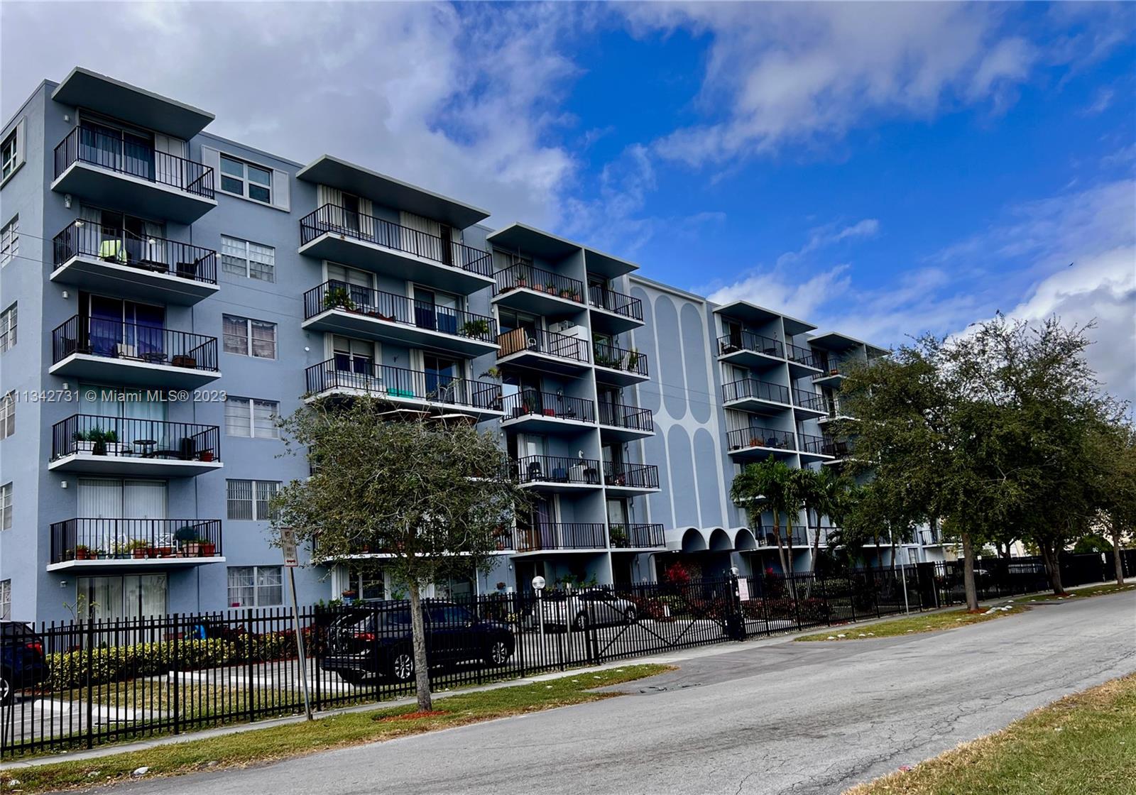 12500 NE 15th Ave #615 For Sale A11342731, FL