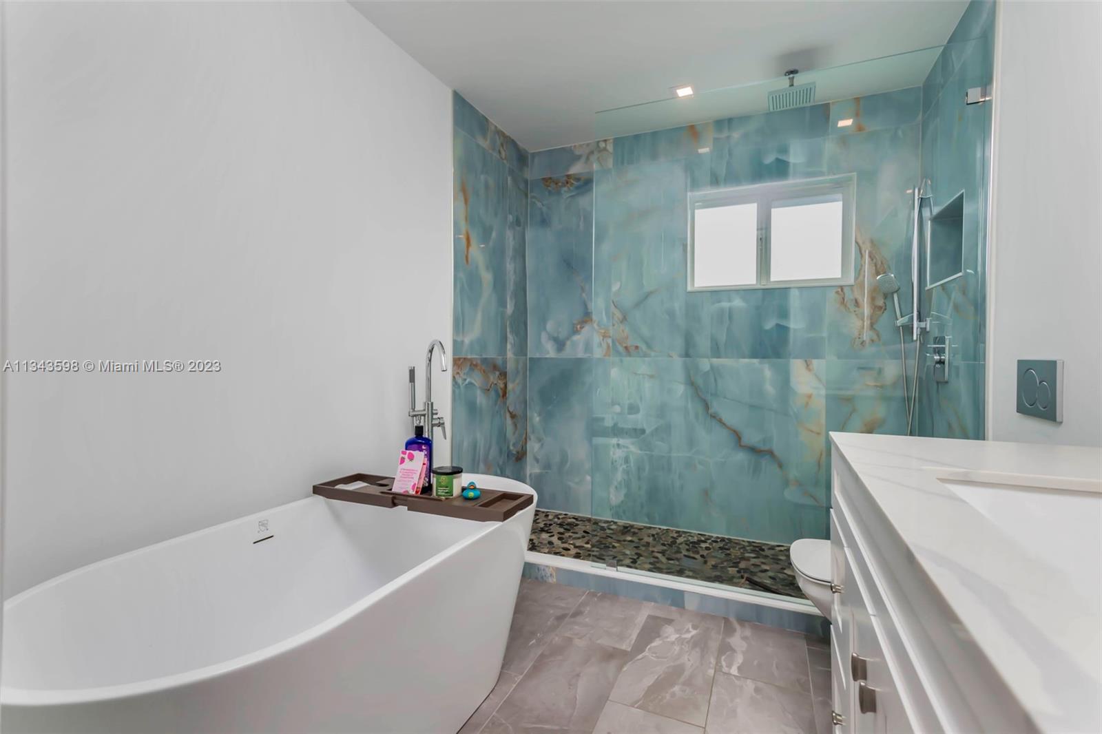 Listing Photo 15