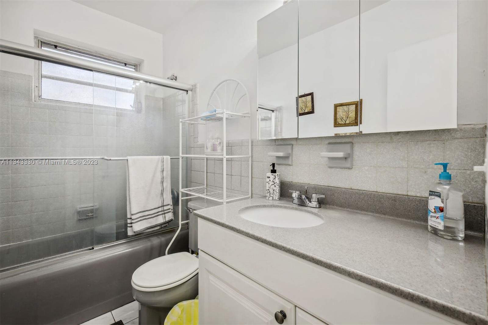 Listing Photo 15