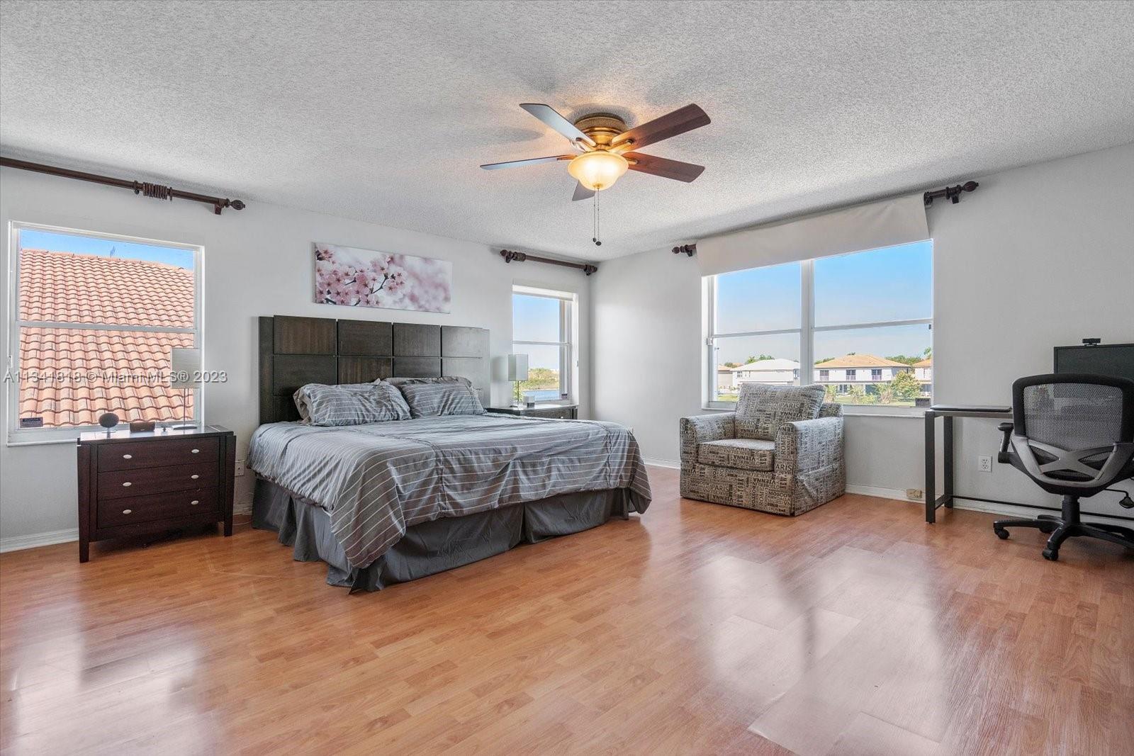 Listing Photo 15