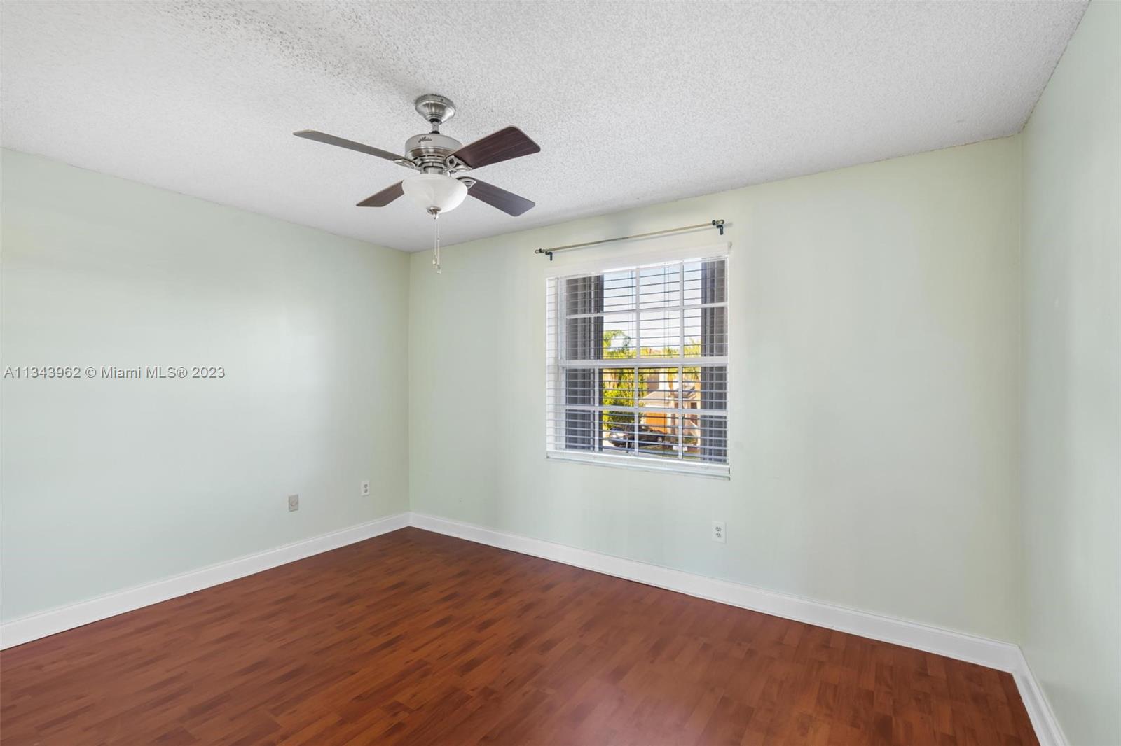Listing Photo 29