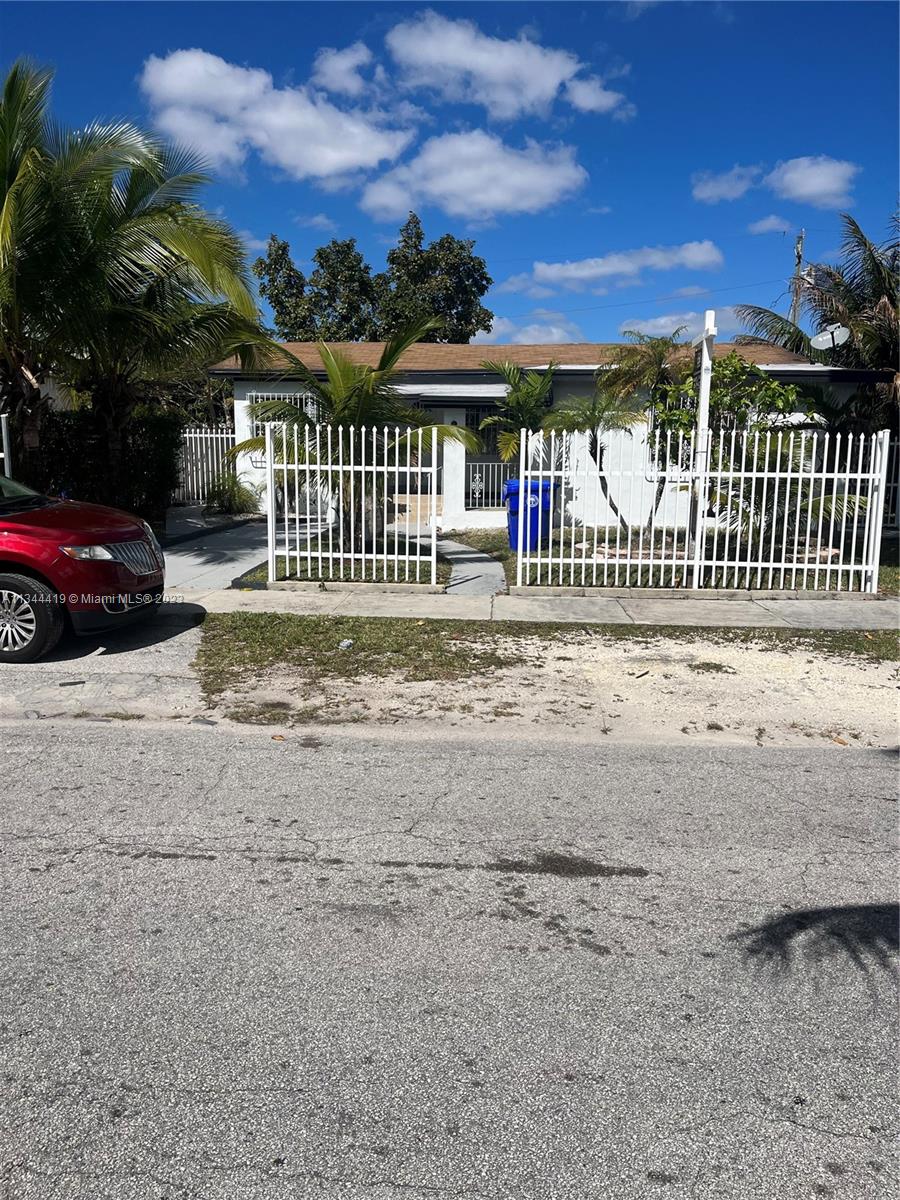 3741 NW 1st St, Miami, FL 33126