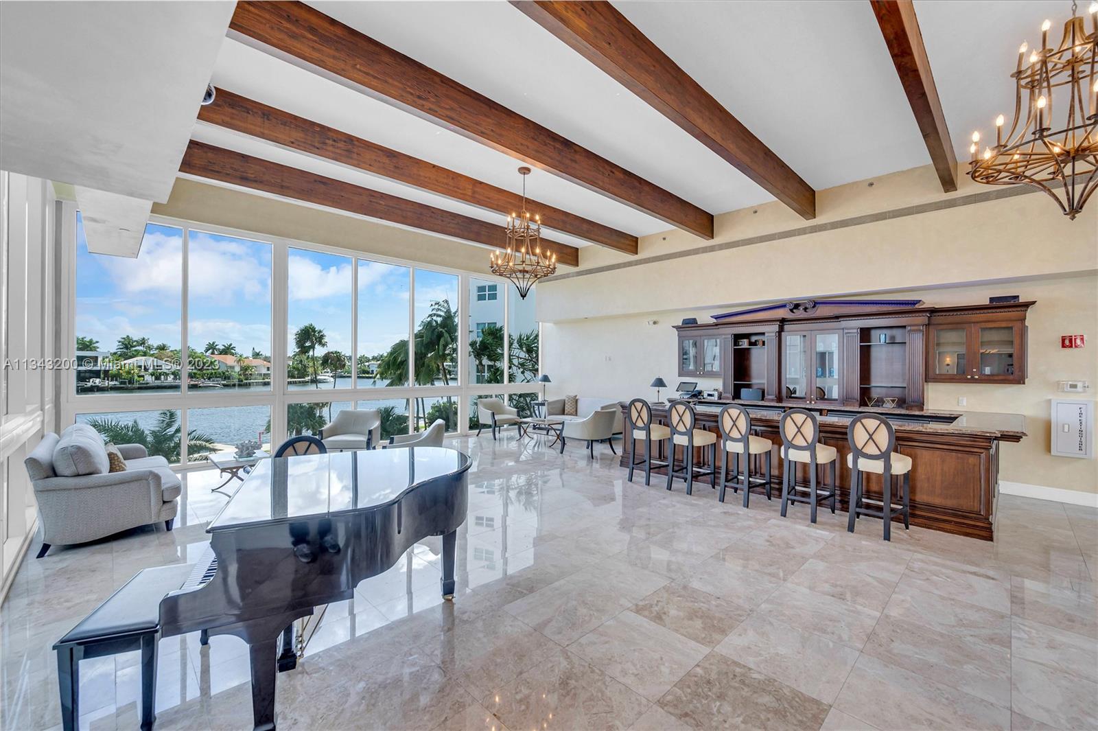 Piano bar with gorgeous day and evening views of the intercoastal.
