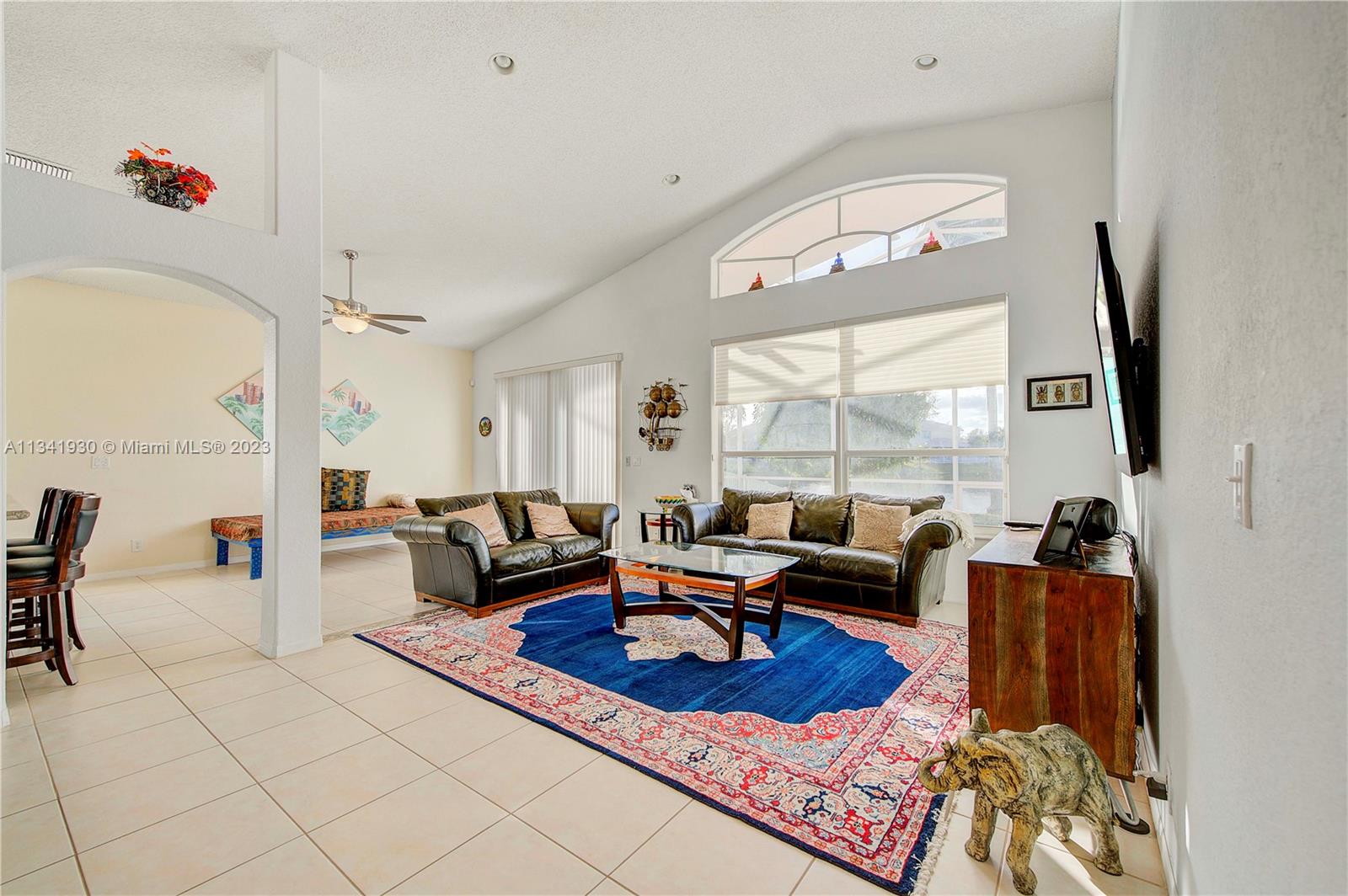 Listing Photo 9