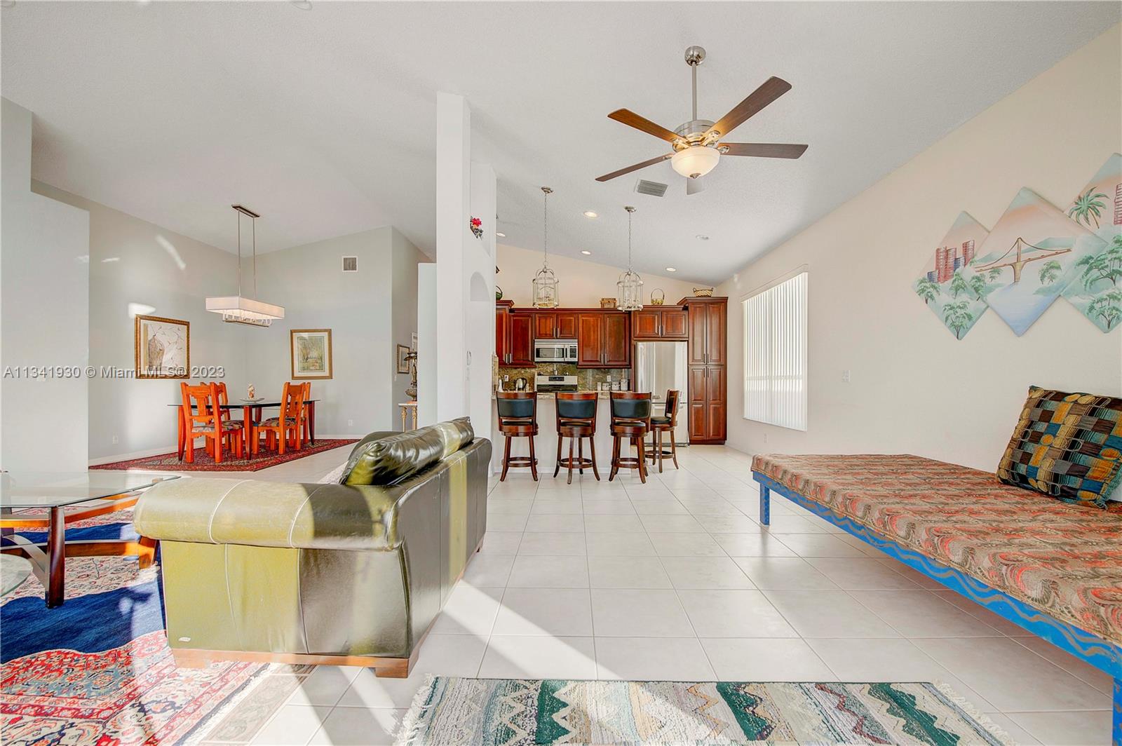 Listing Photo 8