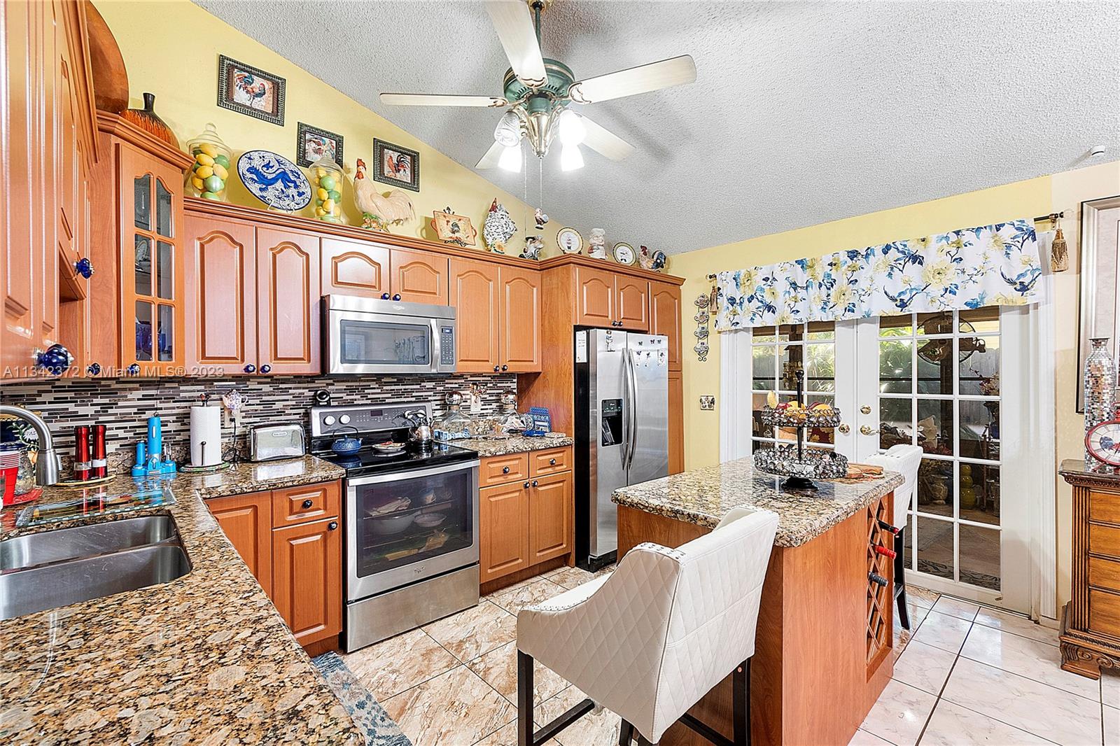 Listing Photo 10