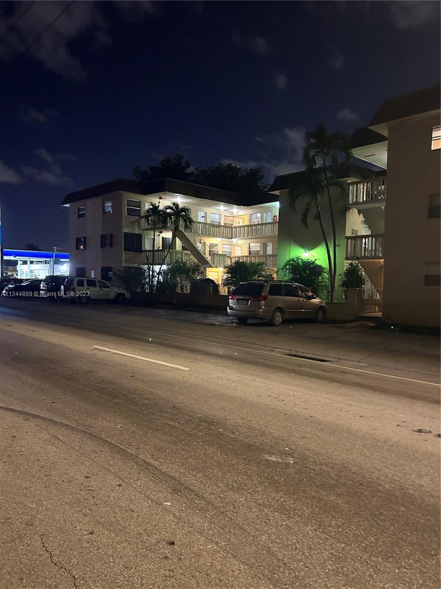 350 E 21st St 304, Hialeah, FL 33010