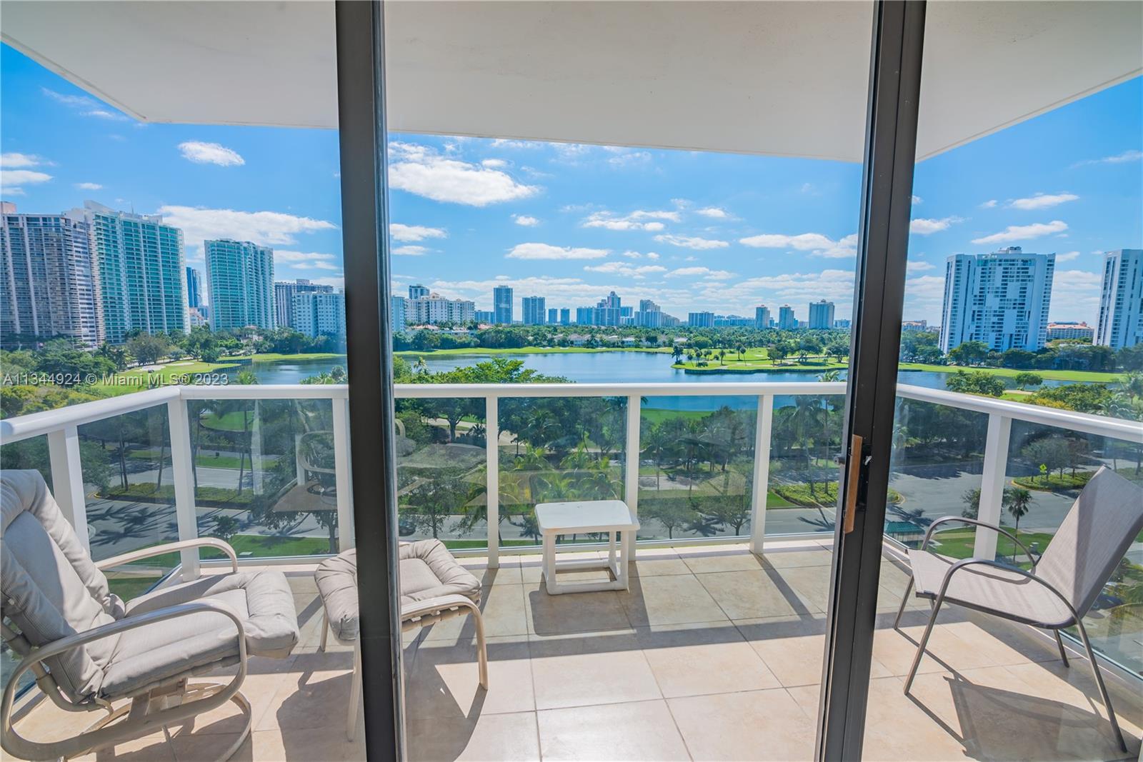 3675 N Country Club Dr #904 For Sale A11344924, FL
