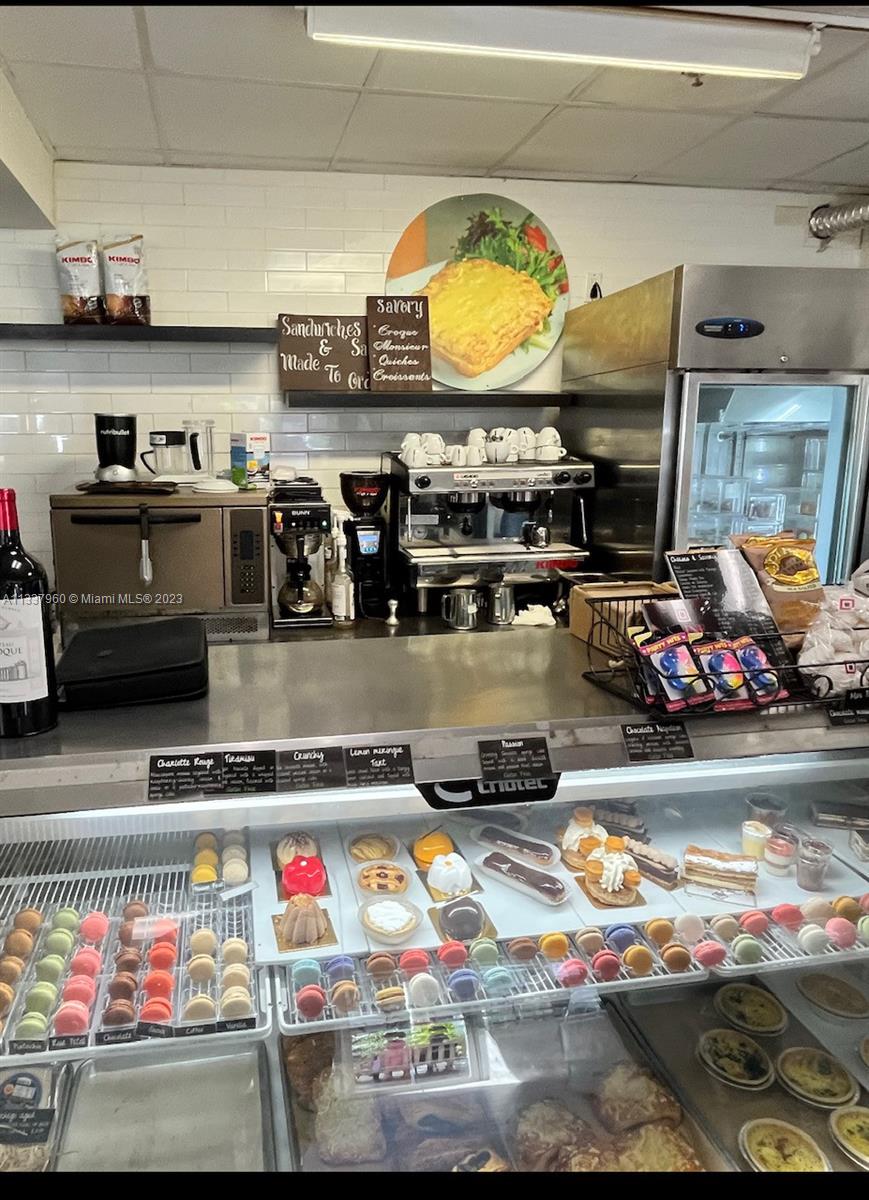 Location location Location.! South Beach the hottest destination in South Florida.
Great Location to buy a business Cafe & Bakery in SOBE neighborhood.
Buy your cafe & Bakery and have fun living in Miami Fl. 33139 
CASH SALE ONLY. COULD WORK FOR AN INVESTMENT VISA.! 
For more info on showing please call NOW >
