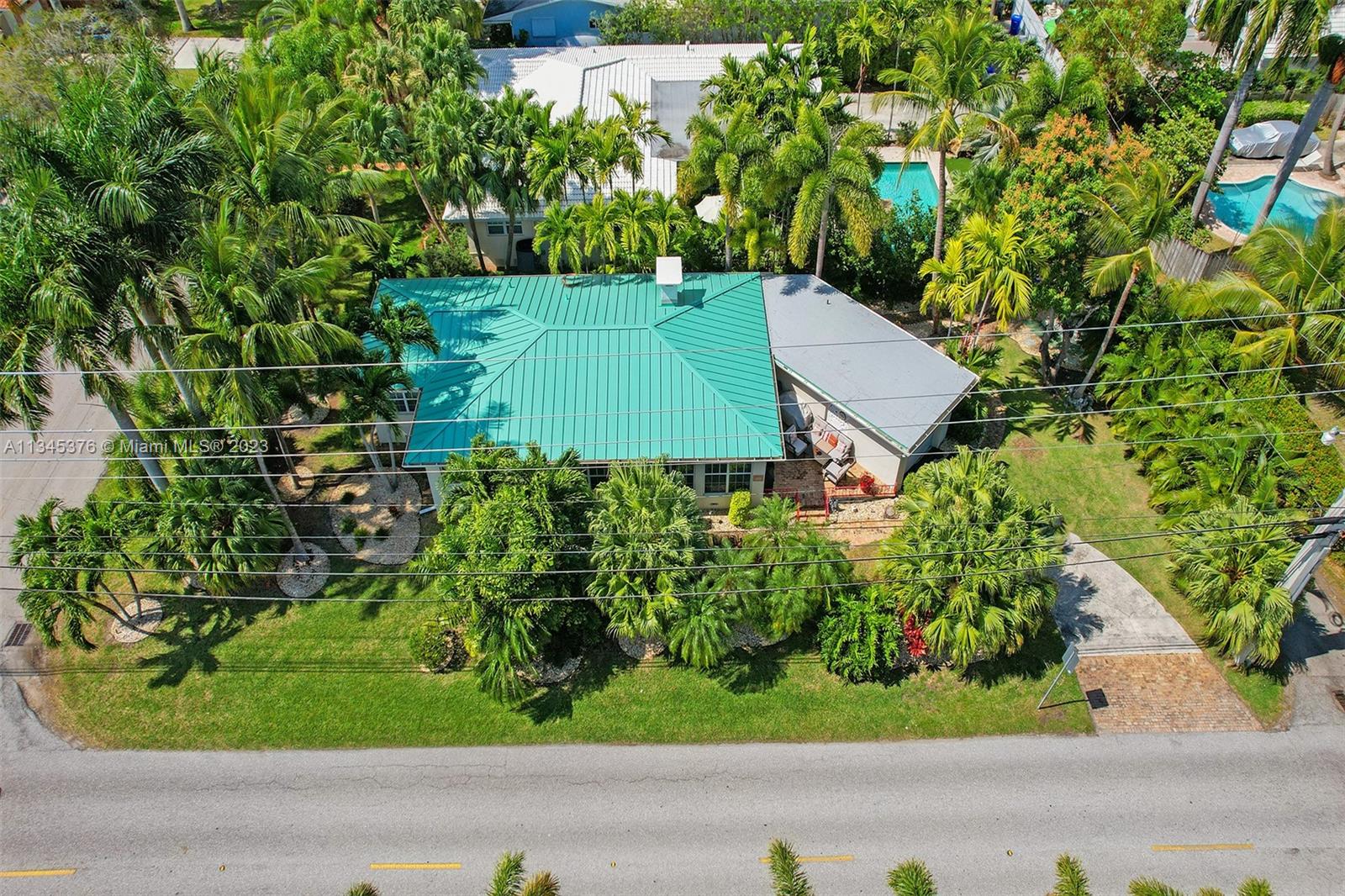 400 N 13th Ave  For Sale A11345376, FL