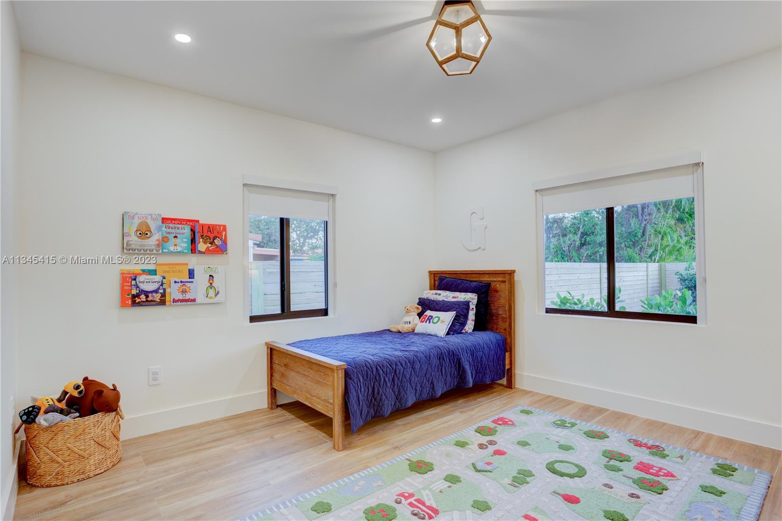 Listing Photo 15