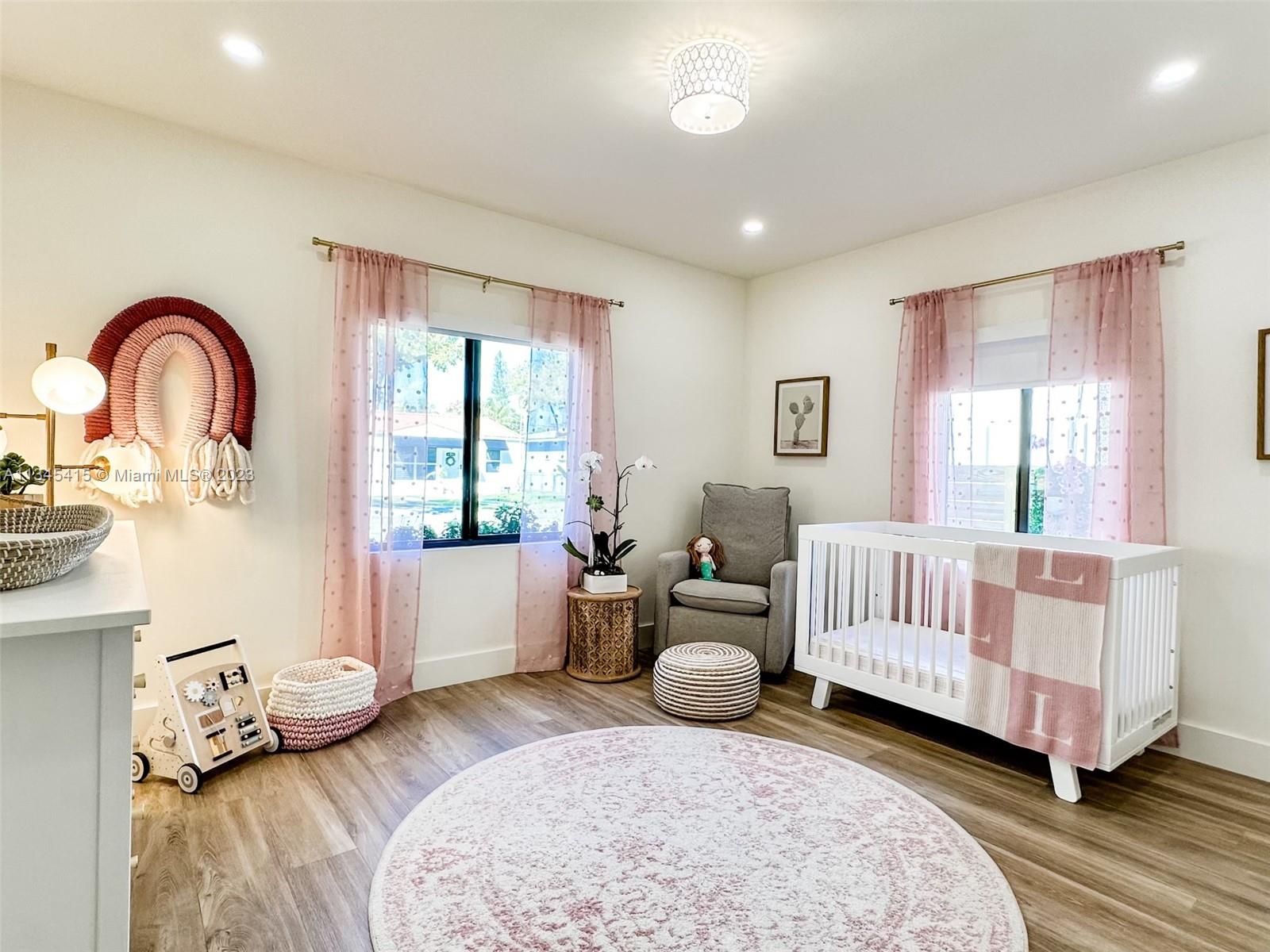 Listing Photo 18