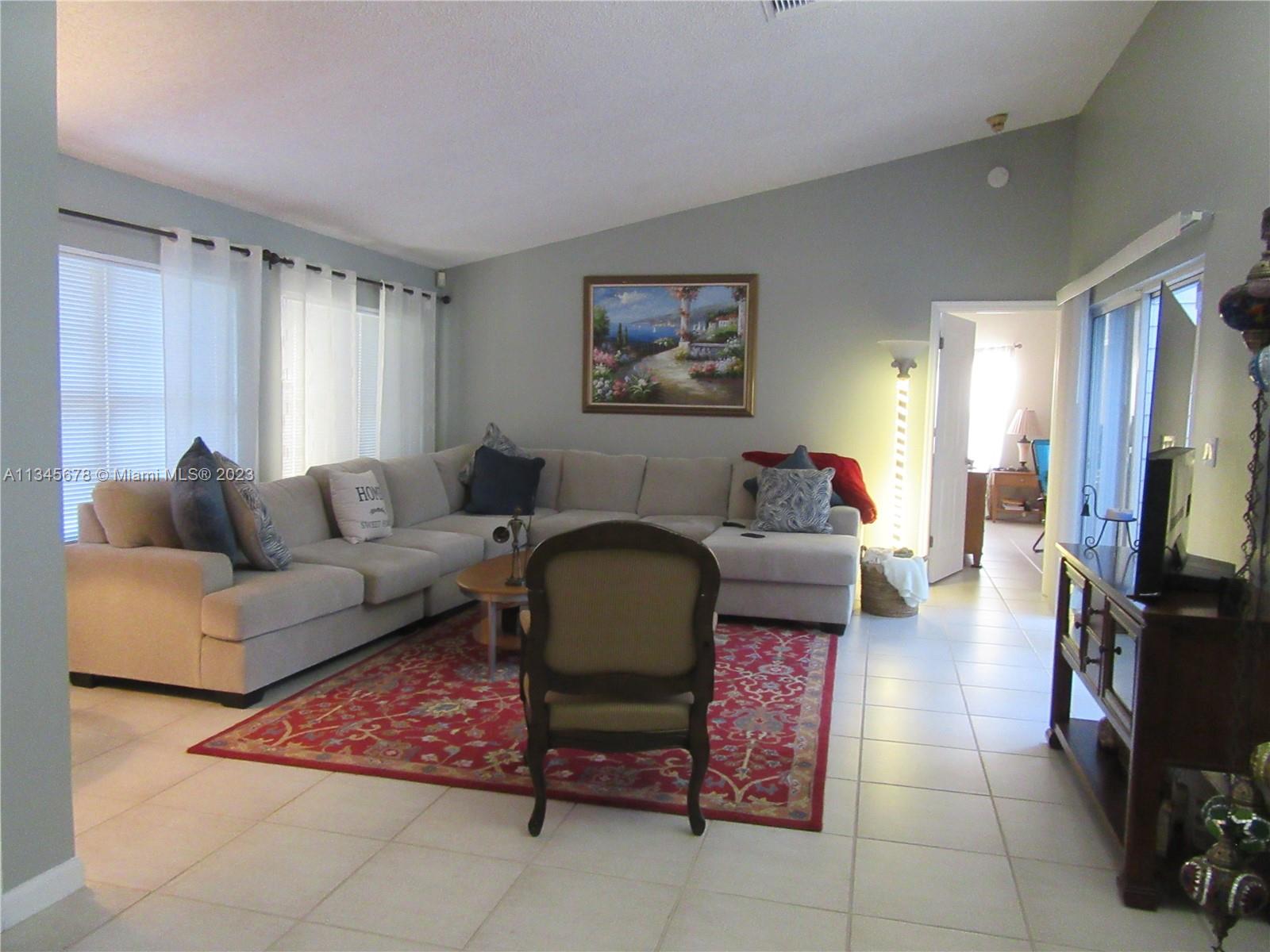 Listing Photo 6