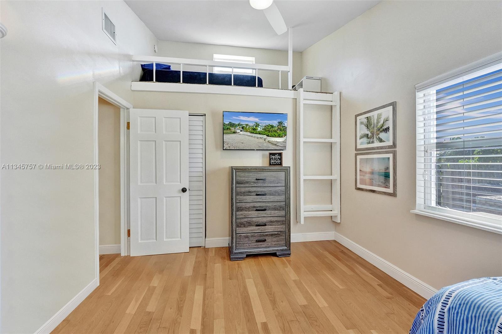 2nd Bedroom with Loft area