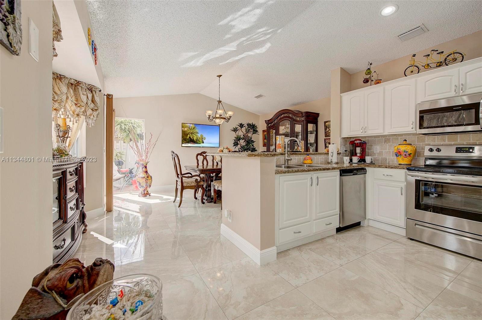 Listing Photo 15
