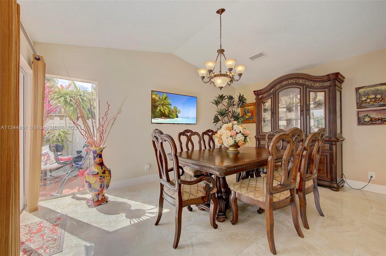 Listing Photo 17