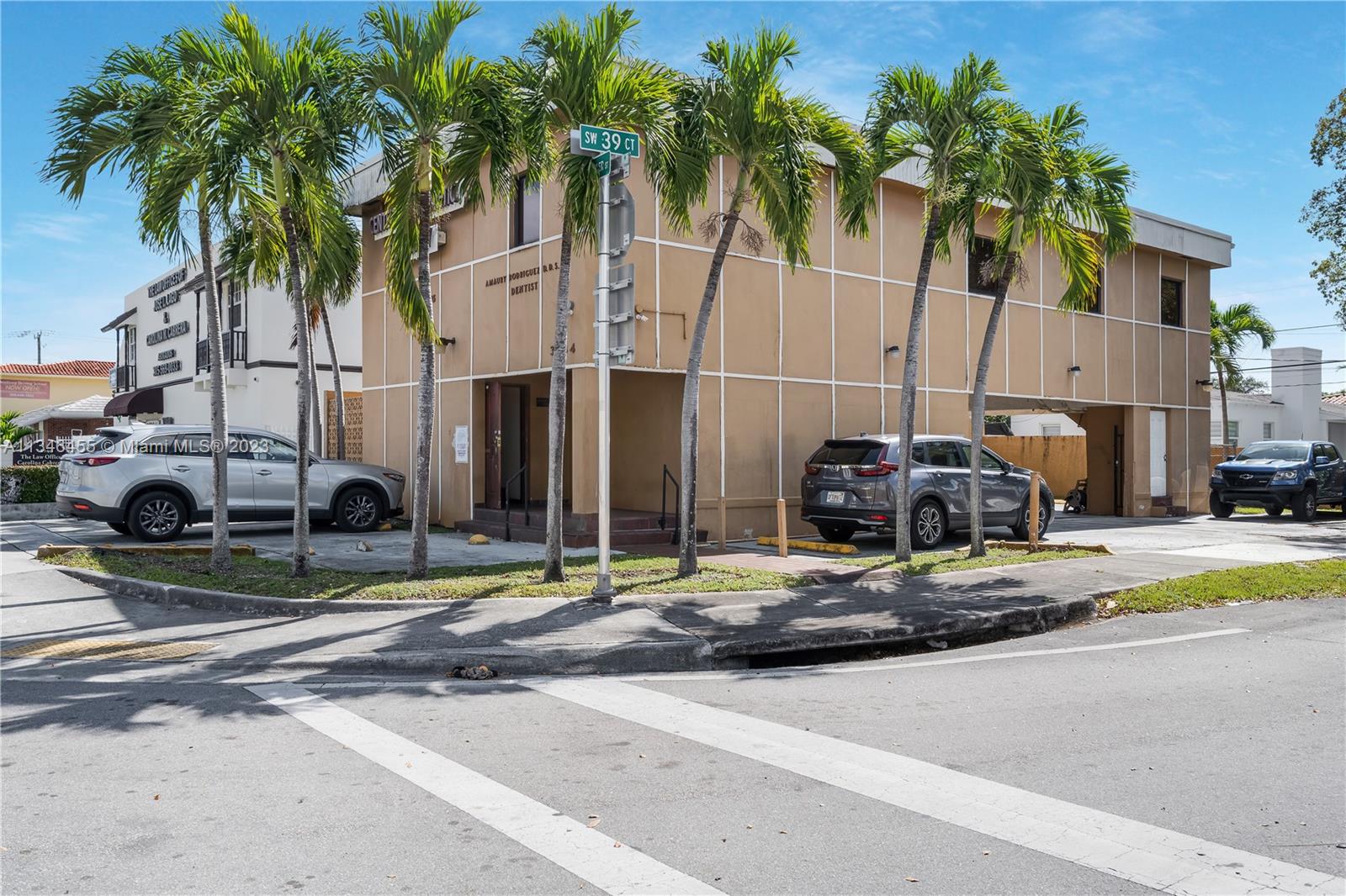 3944 W Flagler St, Miami, FL 33134