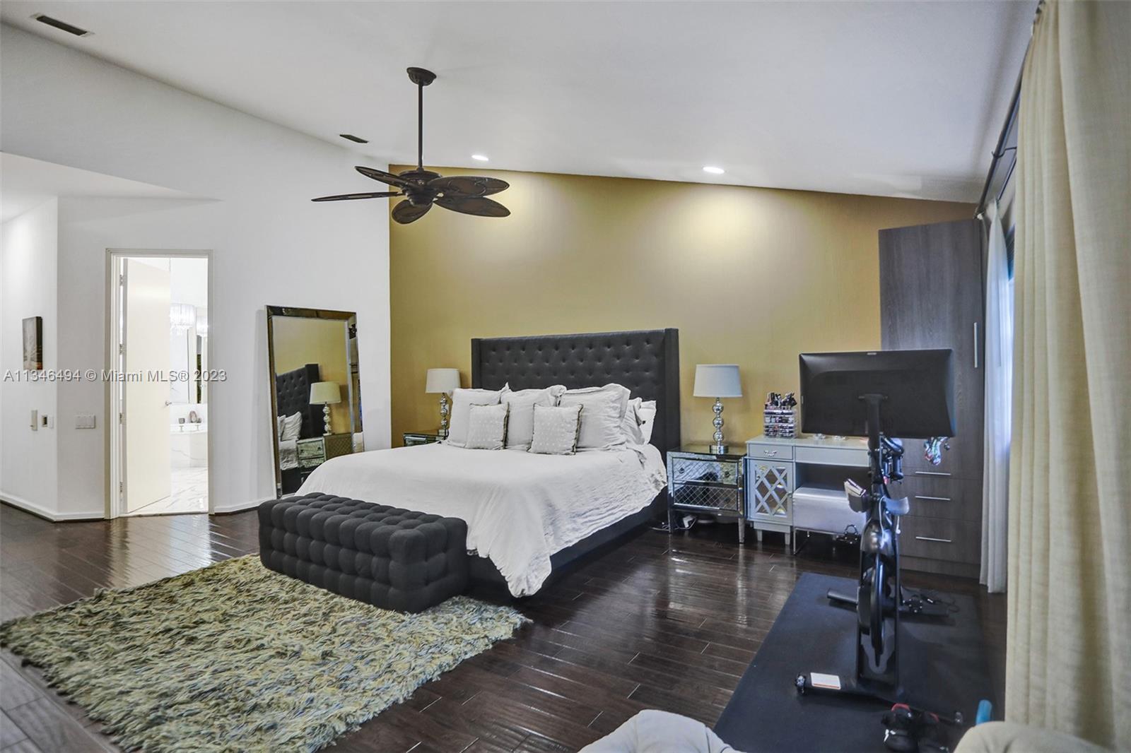 Listing Photo 25
