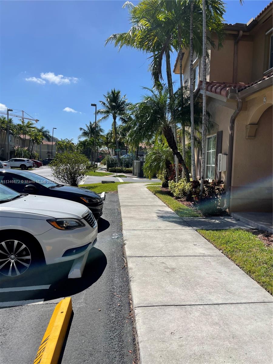 Photo 2 of 8362 107th Ct in Doral - MLS A11346673