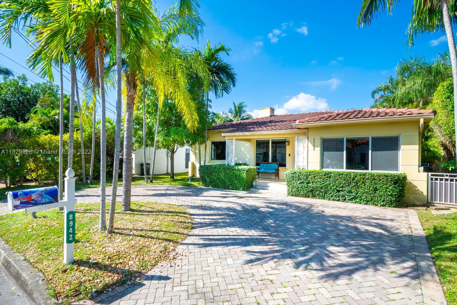 8942 Hawthorne Ave, Surfside, FL 33154