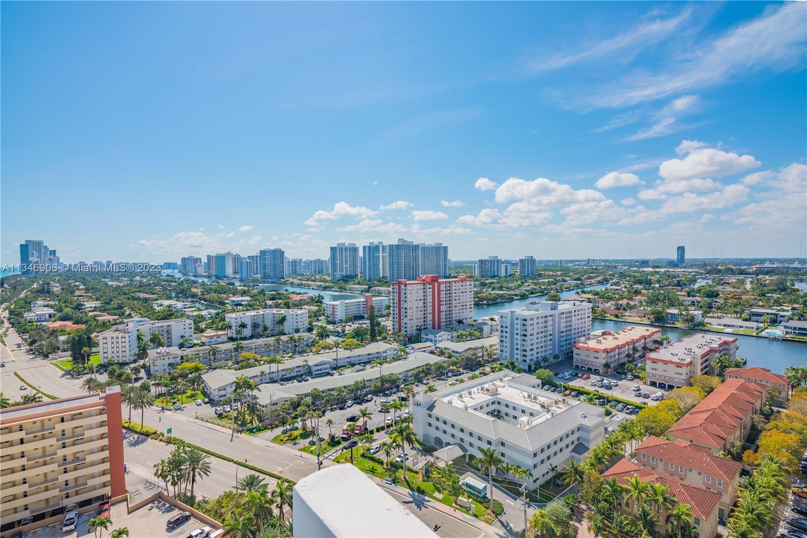 WIDE EASTERN / WESTERN PANORAMIC 21ST FLOOR OCEAN PRIVATE LOCATION VIEWS