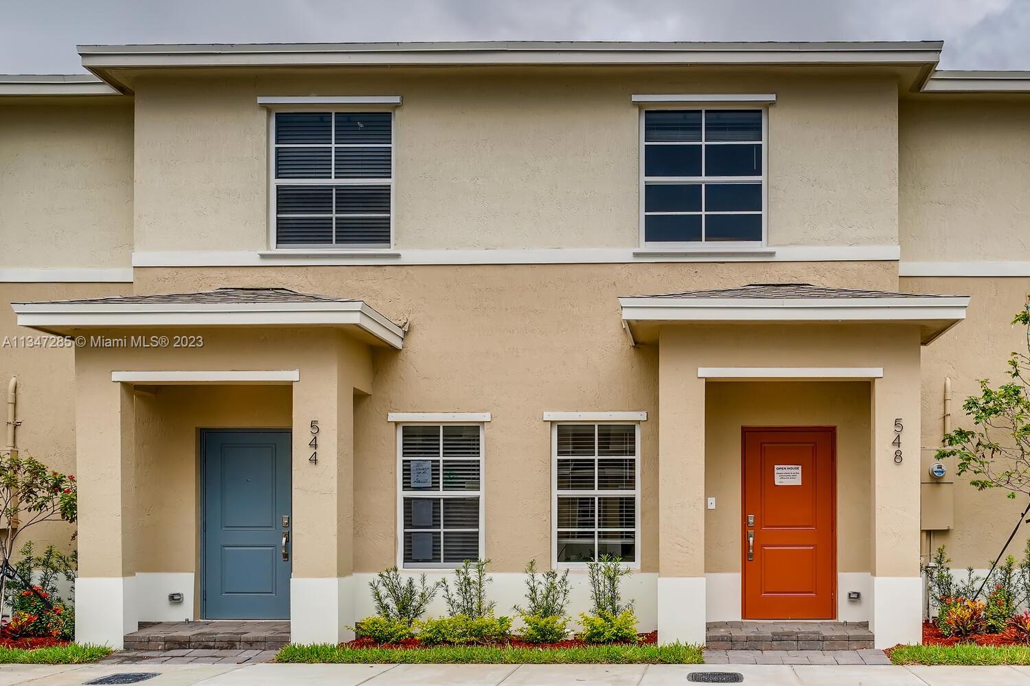 ATTENTION!! FOR INVESTMENT, CURRENTLY LEASED FOR $2,600 UNTIL  JUNE 30, 2023. THE  TENANT WILL RENEW THE LEASE FOR A YEAR. FURNITURE INCLUDED IN THE PRICE.
2021 Townhouse, 2 STORY Super-low.2 bed /2.5 bath Homestead. 
 Rare opportunity, Townhouse concrete block, hurricane panels, paver entry, walkway & patio, washer and dryer included, almost new appliances, 18 ”x 18 ” tile floors! NO HOA APROVAL IS NEEDED FOR THE BUYERS AND NO FLOOD INSURANCE, Trash Removal, Landscaping, Playground. Amazing location, next to shopping center, schools & more. KEYSPOINTE COMMUNITY