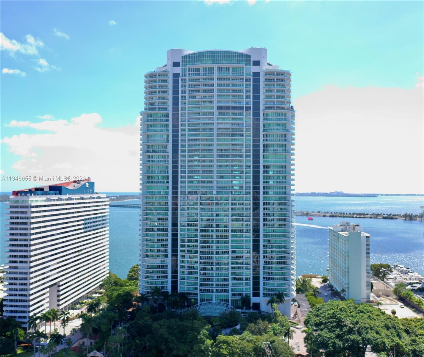 BEST BRICKELL LOCATION!THE ICONIC AND LUXURIOUS SANTA MARIA ON BRICKELL AVENUE. ENJOY DIRECT OCEAN VIEWS TO THE EAST, & EXCITING MIAMI SKYLINE WESTERLY. FROM THIS SPACIOUS 3 BEDROOM/4.5 BATH CONDO. THIS LANDMARK IS METICULOUSLY MAINTAINED AND HAS A VERY FRIENDLY STAFF TO ASSIST YOU. YOUR NEW LIFESTYLE INCLUDES A BAYFRONT POOL, MARINA,STUNNING FITNESS CENTER ON THE 51ST FLOOR, 6000 SF, CLUBHOUSE, BILLIARDS ROOM AND QUAINT RESTAURANT. BUYING AT SANTA MARIA IS ALWAYS A SOUND INVESTMENT.